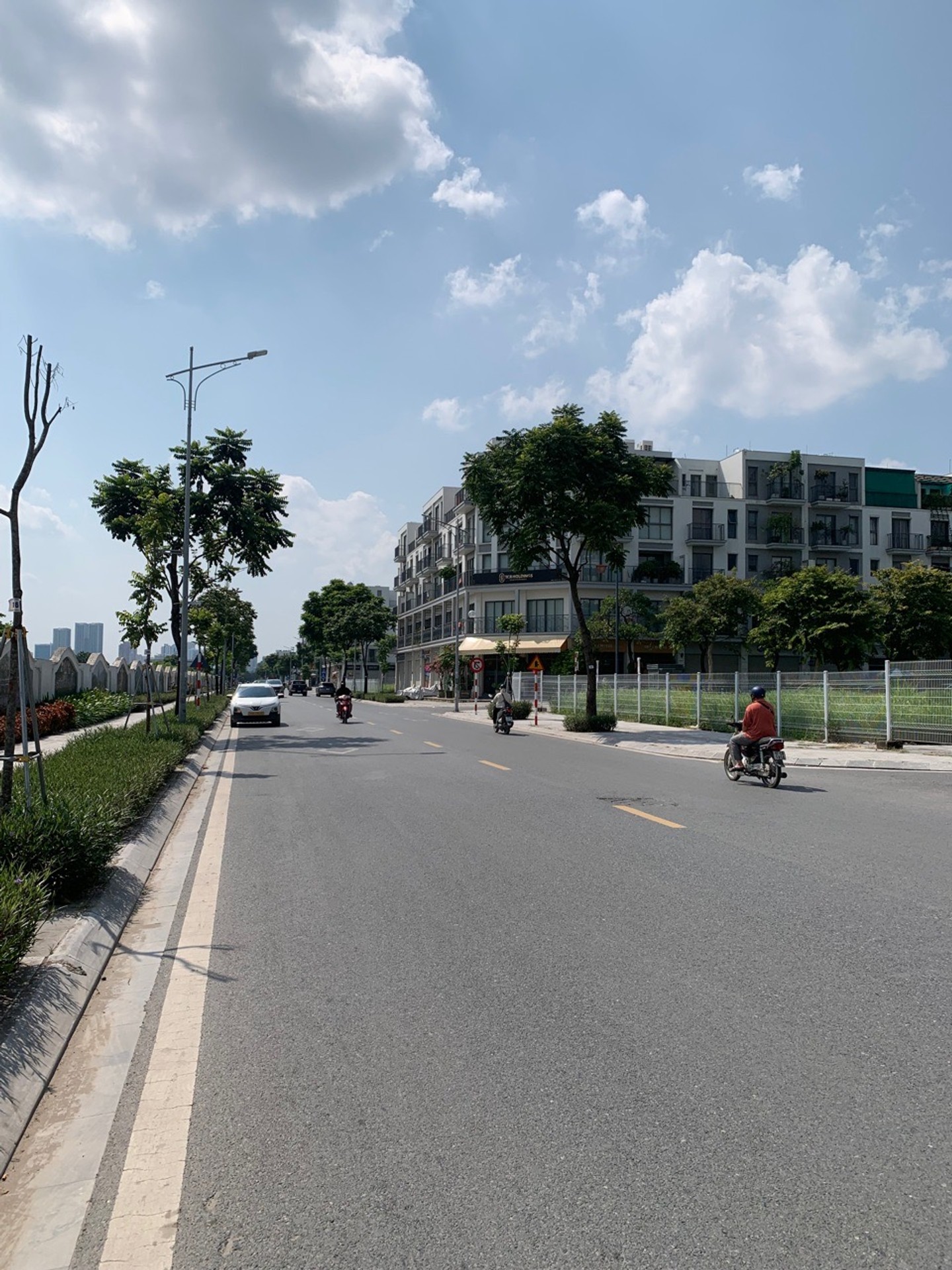 Bán nhà Quang Liệt - diện tích 130m2 5 tầng - LÔ GÓC 3 THOÁNG - giá 60,8 tỷ