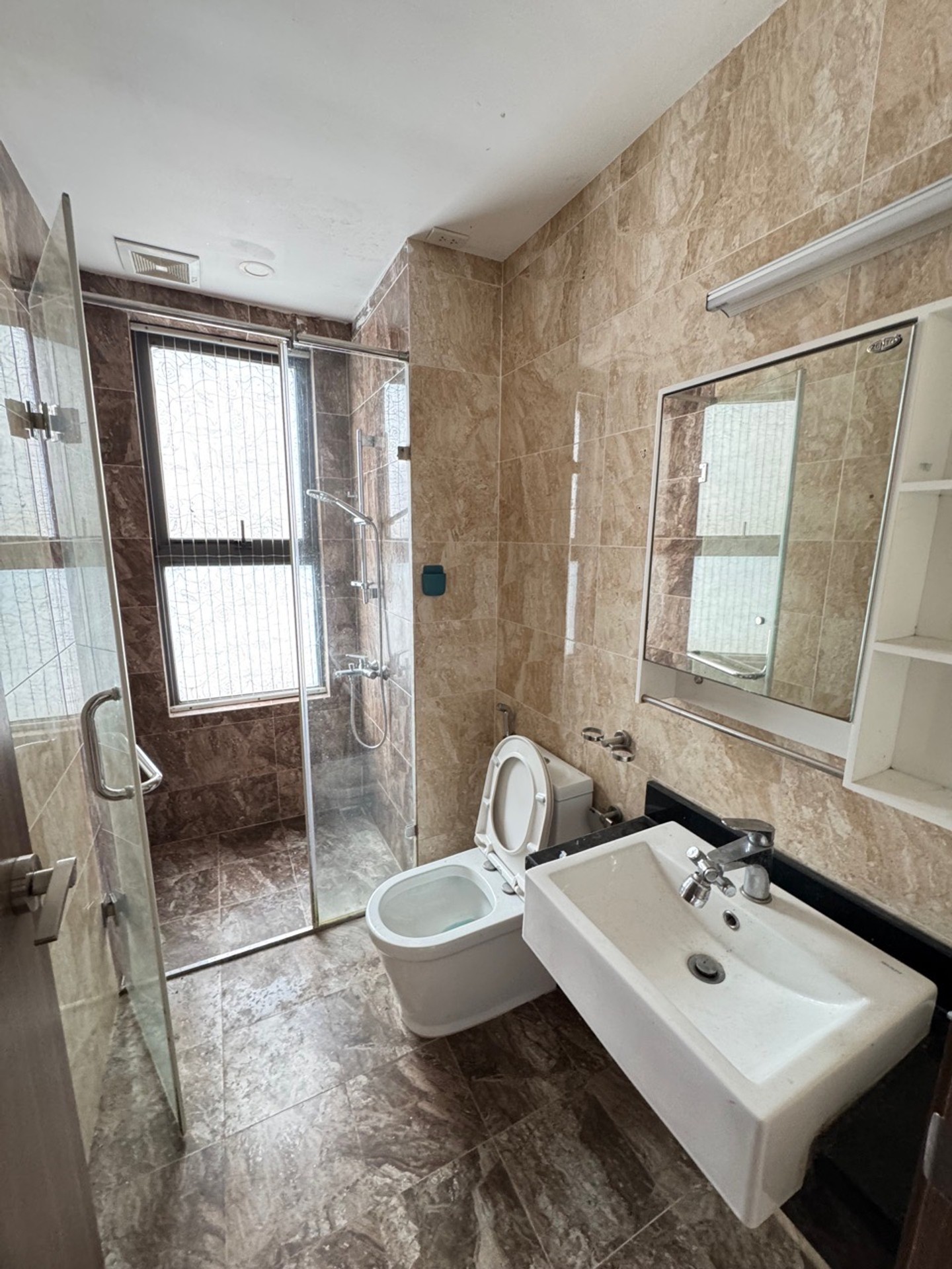 Bán nhà Định Công - diện tích 99m2 1 tầng - Căn góc, vị trí đắc địa - giá 10,9 tỷ