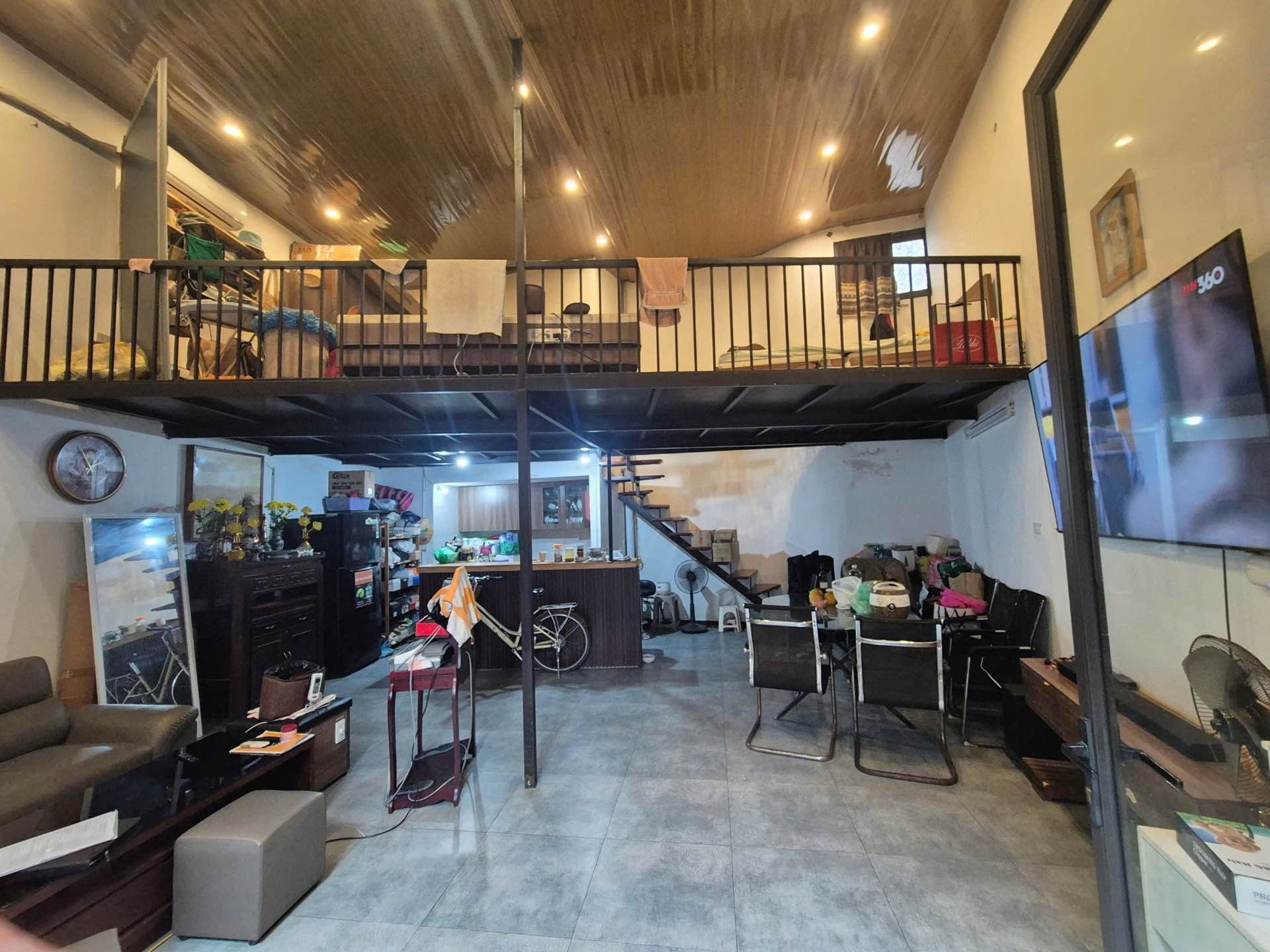 Bán nhà Minh Khai - diện tích 71m2 1 tầng - Mặt phố - giá 18 tỷ