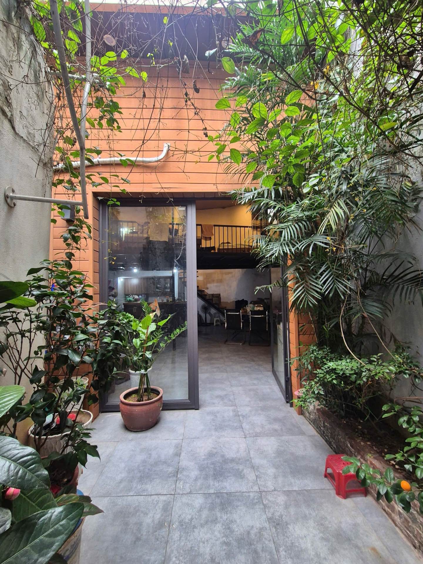 Bán nhà Minh Khai - diện tích 71m2 1 tầng - Mặt phố - giá 18 tỷ
