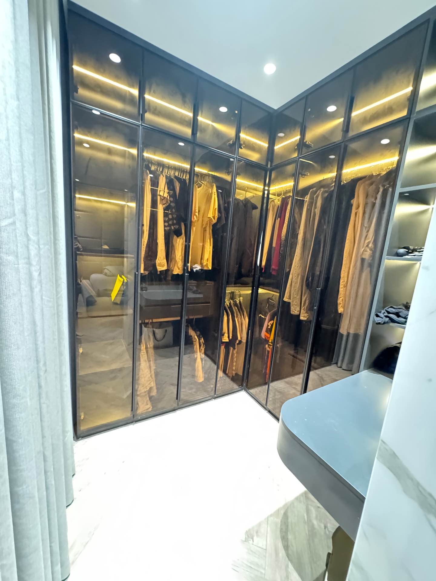 Bán nhà Tương Mai - diện tích 174m2 3 tầng - Chỉ có 1 mặt tiền - giá 65 tỷ