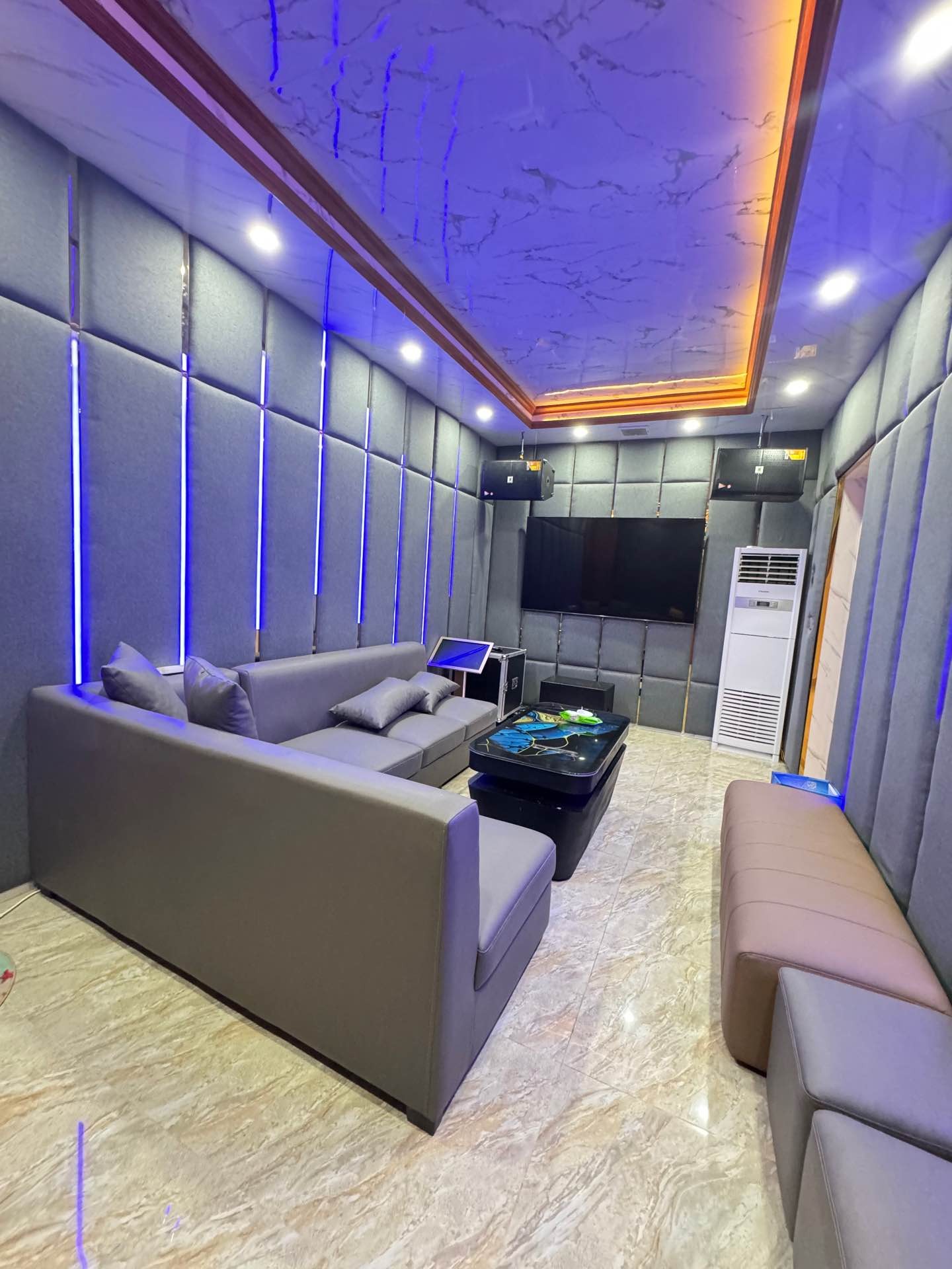 Bán nhà Tương Mai - diện tích 174m2 3 tầng - Chỉ có 1 mặt tiền - giá 65 tỷ