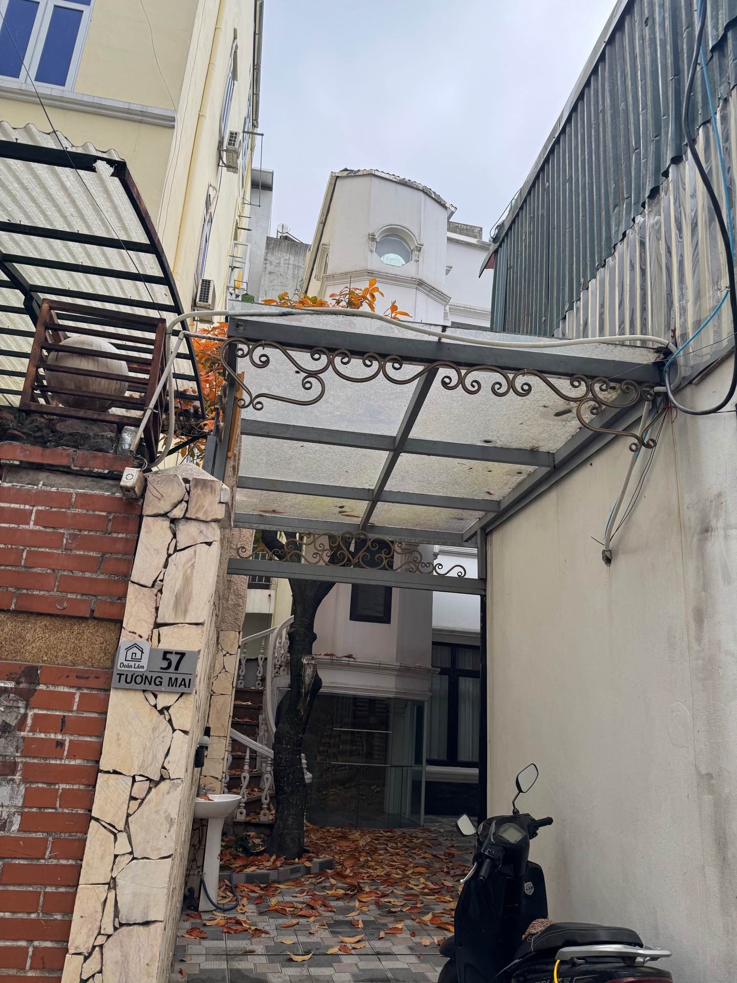 Bán nhà Tương Mai - diện tích 174m2 3 tầng - Chỉ có 1 mặt tiền - giá 65 tỷ