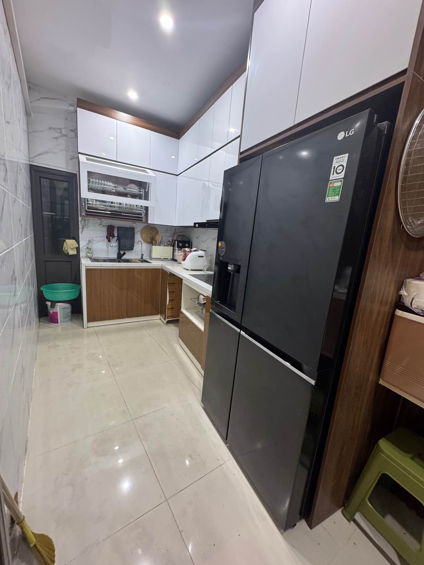 Bán nhà Tương Mai - diện tích 174m2 3 tầng - Chỉ có 1 mặt tiền - giá 65 tỷ