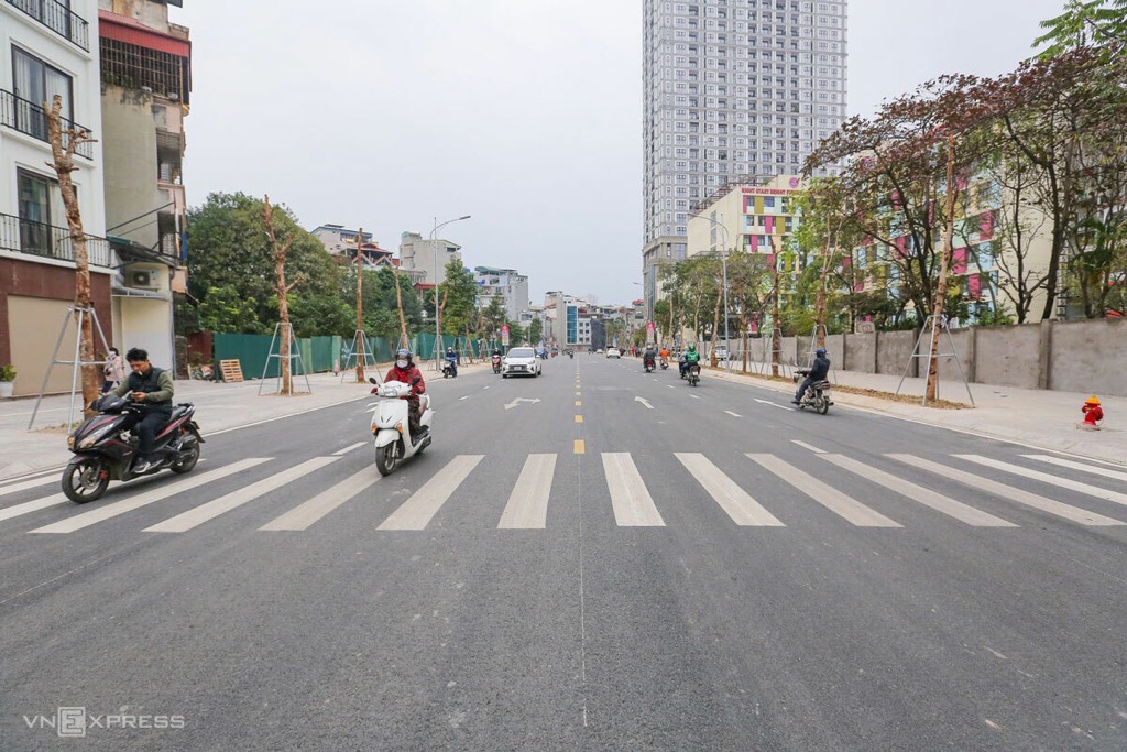 Bán nhà Huỳnh Thúc Kháng - diện tích 75m2 4 tầng - Nhà cũ xác định bán vị trí, mặt phố mới mở - giá 47 tỷ