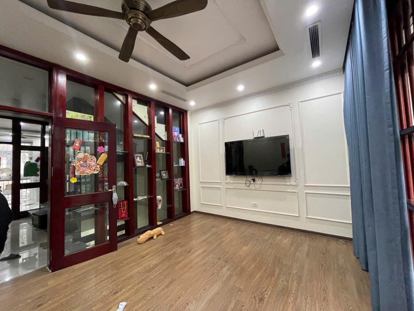 Bán nhà Đại Mỗ - diện tích 96m2 5 tầng - Ô TÔ - giá 35 tỷ