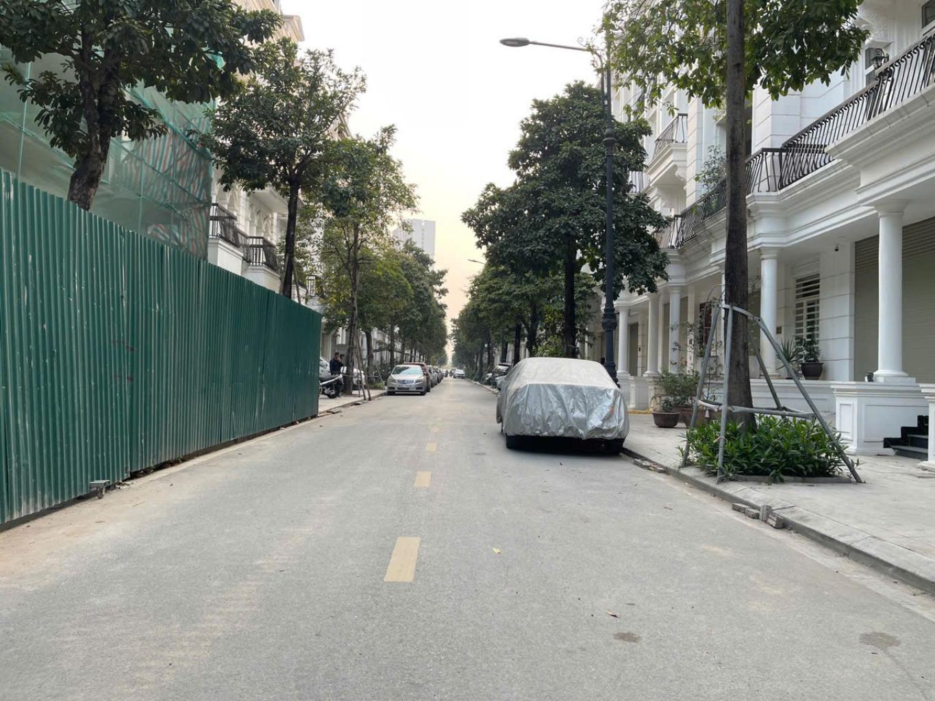 Bán nhà Đại Mỗ - diện tích 96m2 5 tầng - Ô TÔ - giá 35 tỷ