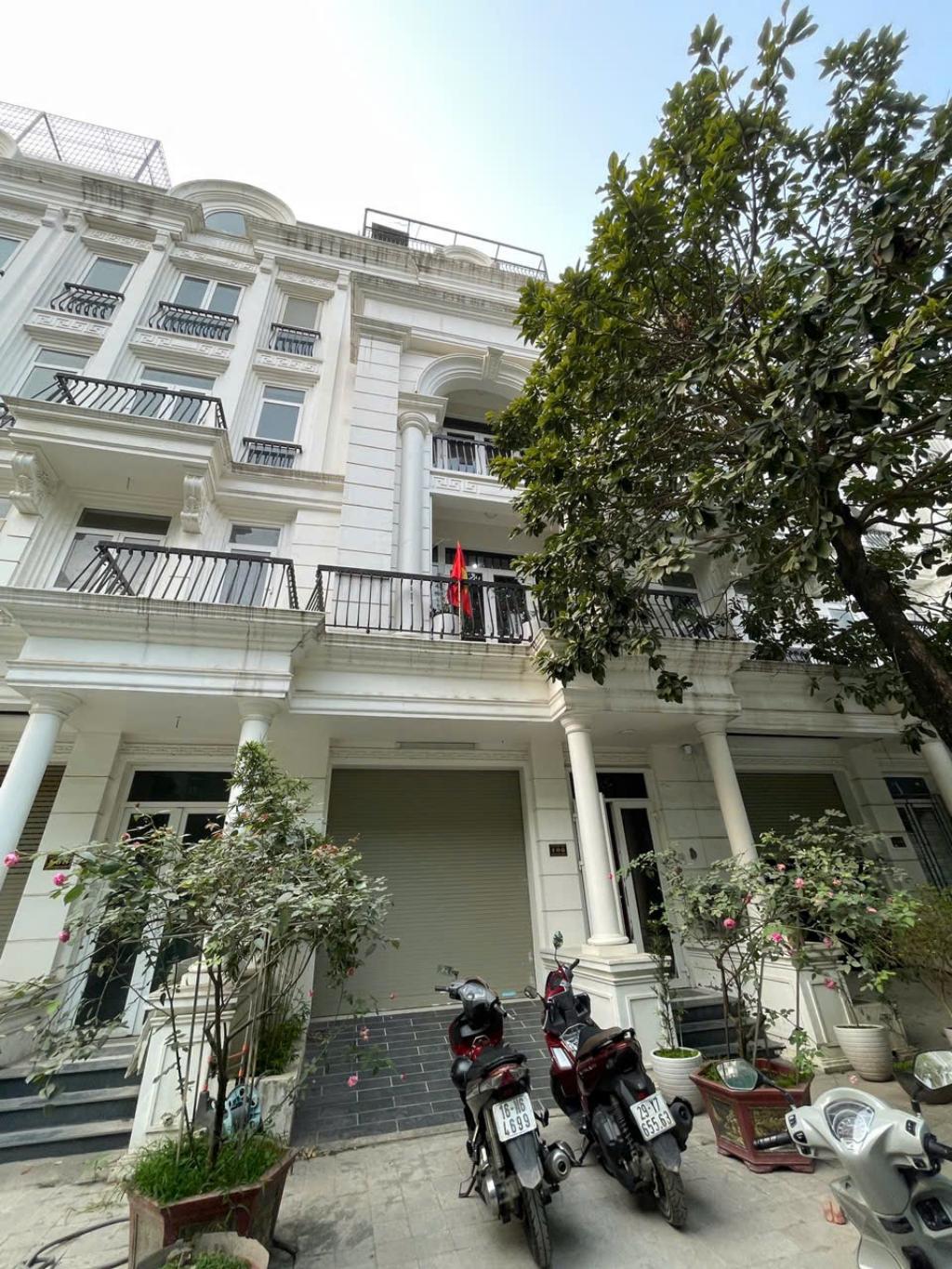 Bán nhà Đại Mỗ - diện tích 96m2 5 tầng - Ô TÔ - giá 35 tỷ