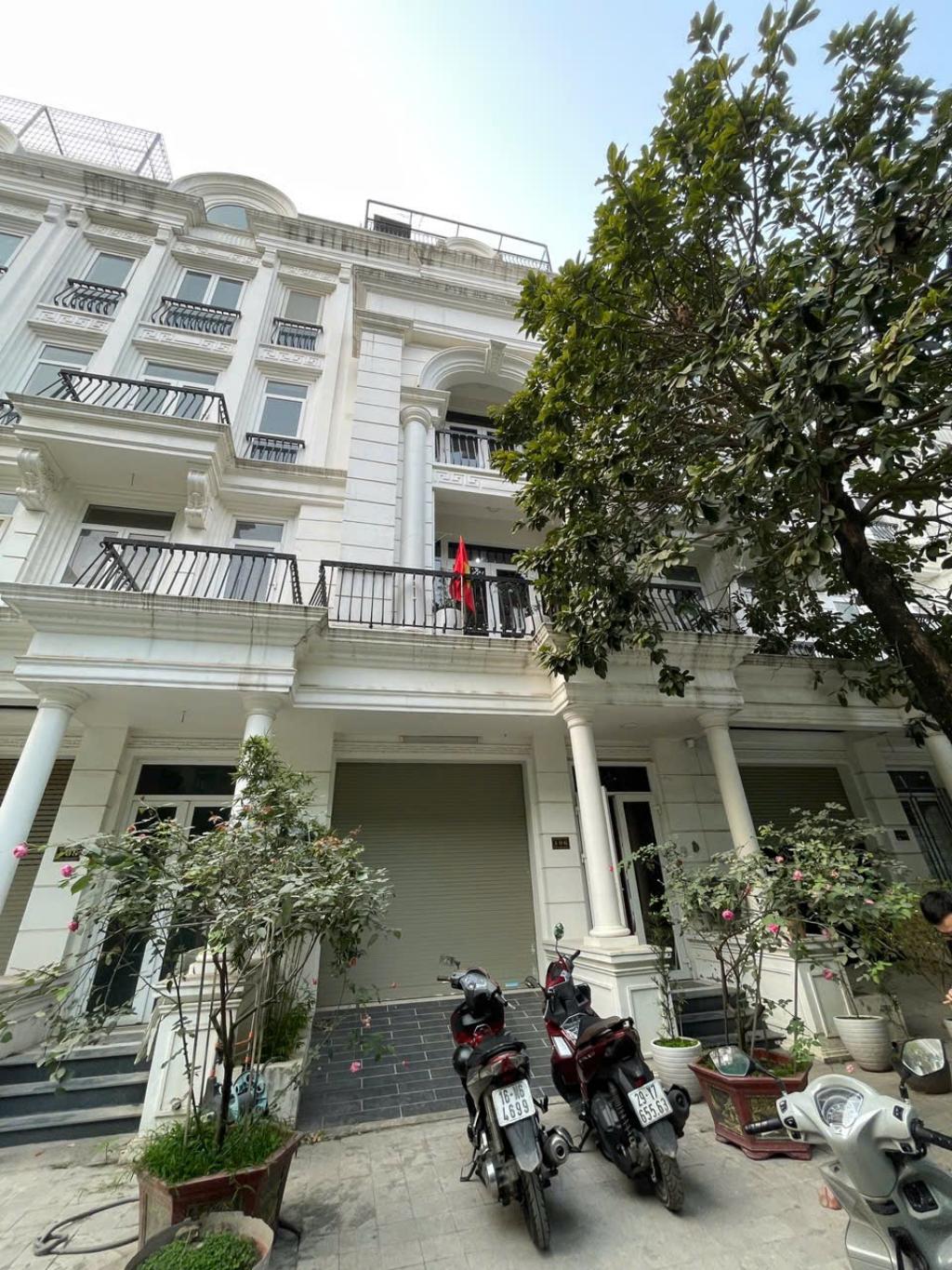 Bán nhà Đại Mỗ - diện tích 96m2 5 tầng - Ô TÔ - giá 35 tỷ