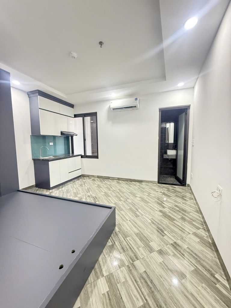 Bán nhà Ngọc Hồi - diện tích 67m2 6 tầng - ô tô đỗ cửa - giá 14,5 tỷ