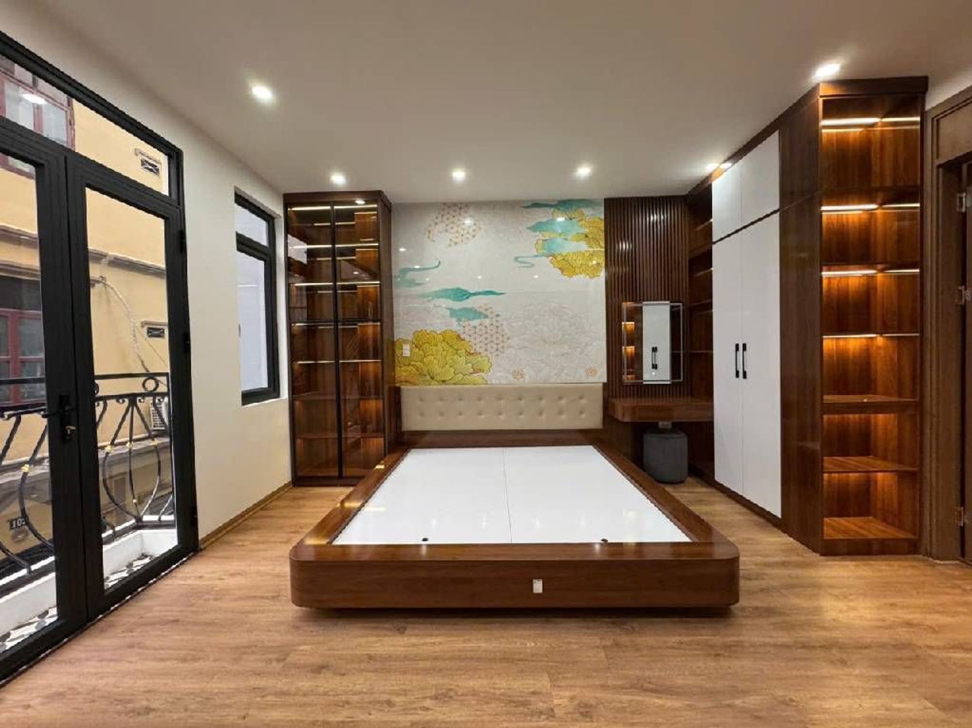 Bán nhà Trương Định - diện tích 57m2 5 tầng - Ô TÔ 7 CHỖ VÀO NHÀ - giá 14,6 tỷ