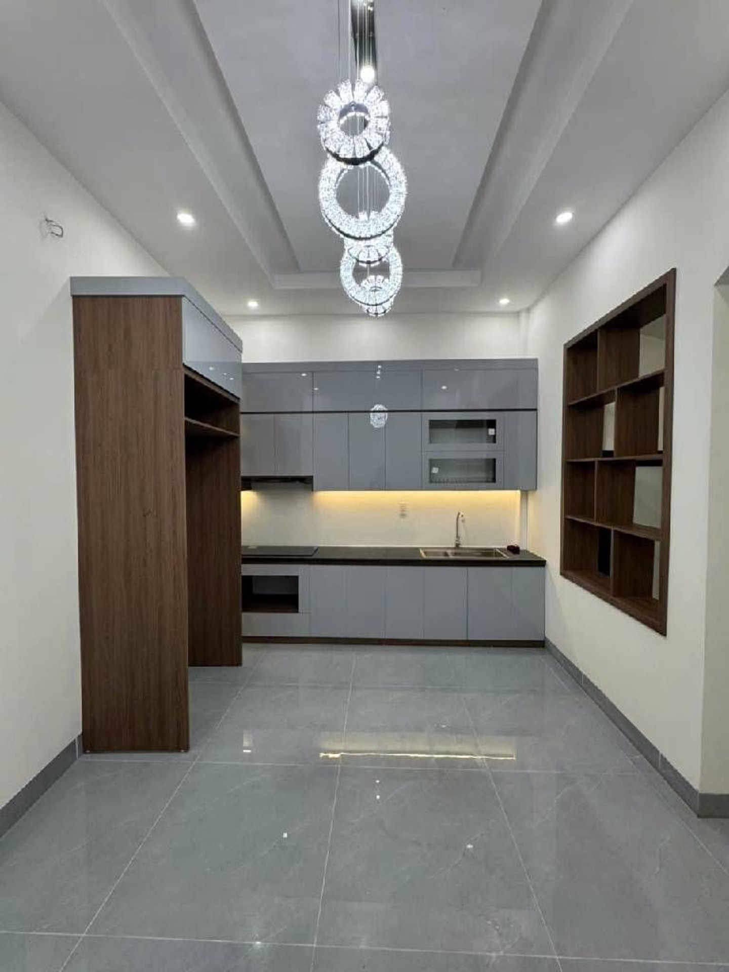 Bán nhà Trương Định - diện tích 57m2 5 tầng - Ô TÔ 7 CHỖ VÀO NHÀ - giá 14,6 tỷ