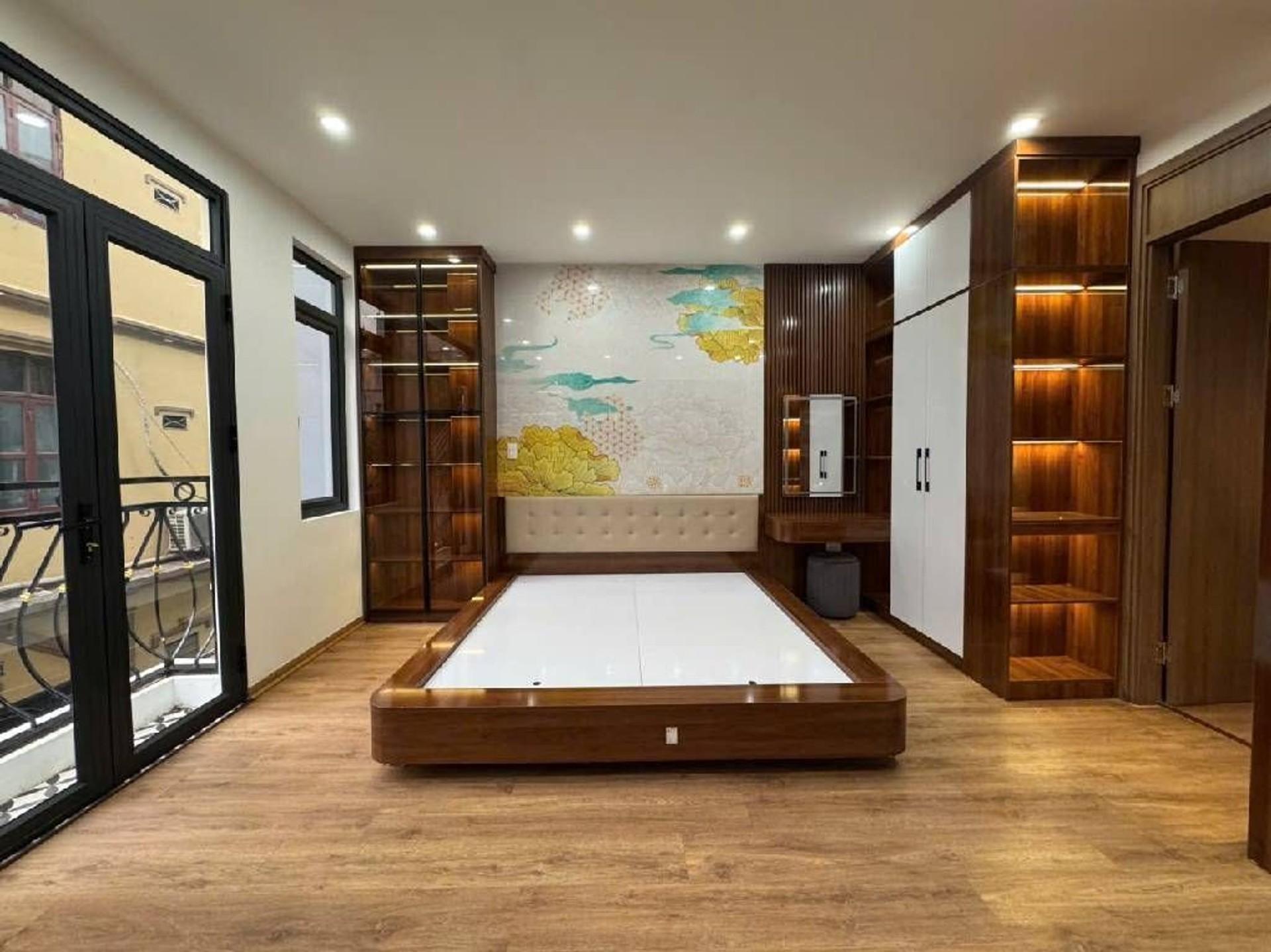 Bán nhà Trương Định - diện tích 57m2 5 tầng - Ô TÔ 7 CHỖ VÀO NHÀ - giá 14,6 tỷ