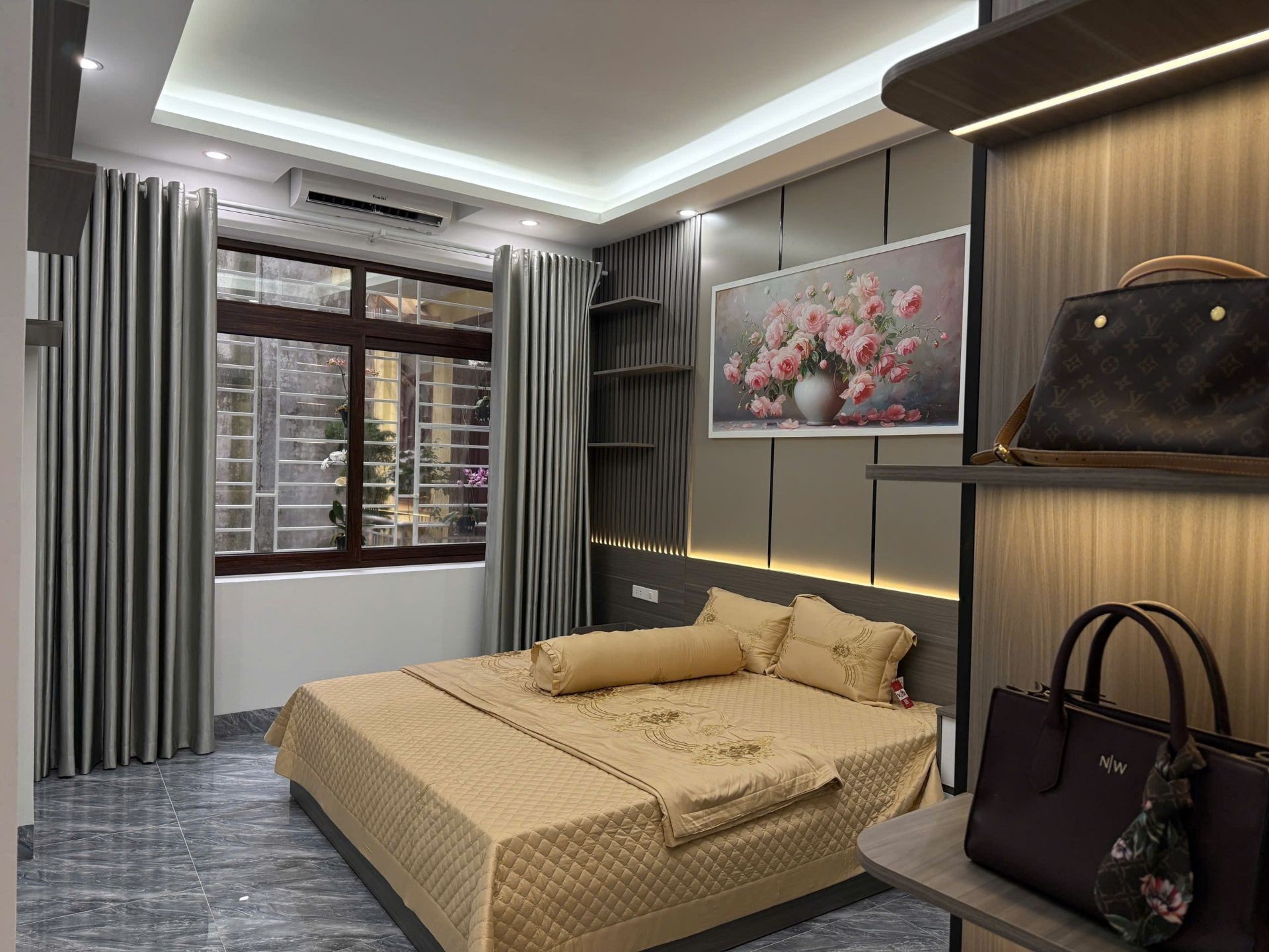 Bán nhà Tân Mai - diện tích 26m2 5 tầng - Nhà đẹp đủ công năng - giá 8,6 tỷ