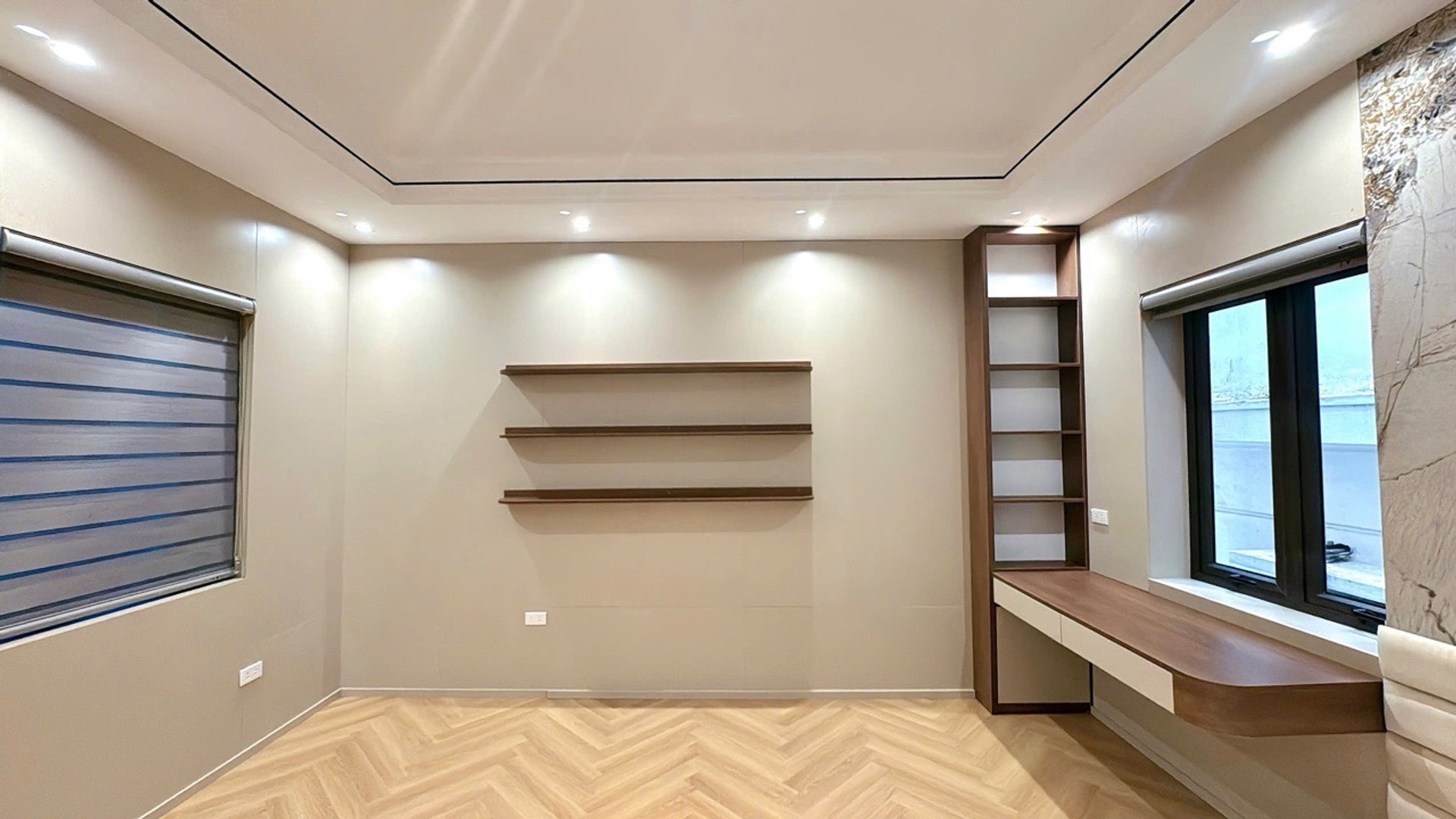 Bán nhà Hoàng Văn Thái - diện tích 50m2 6 tầng - Thang máy - giá 14,5 tỷ