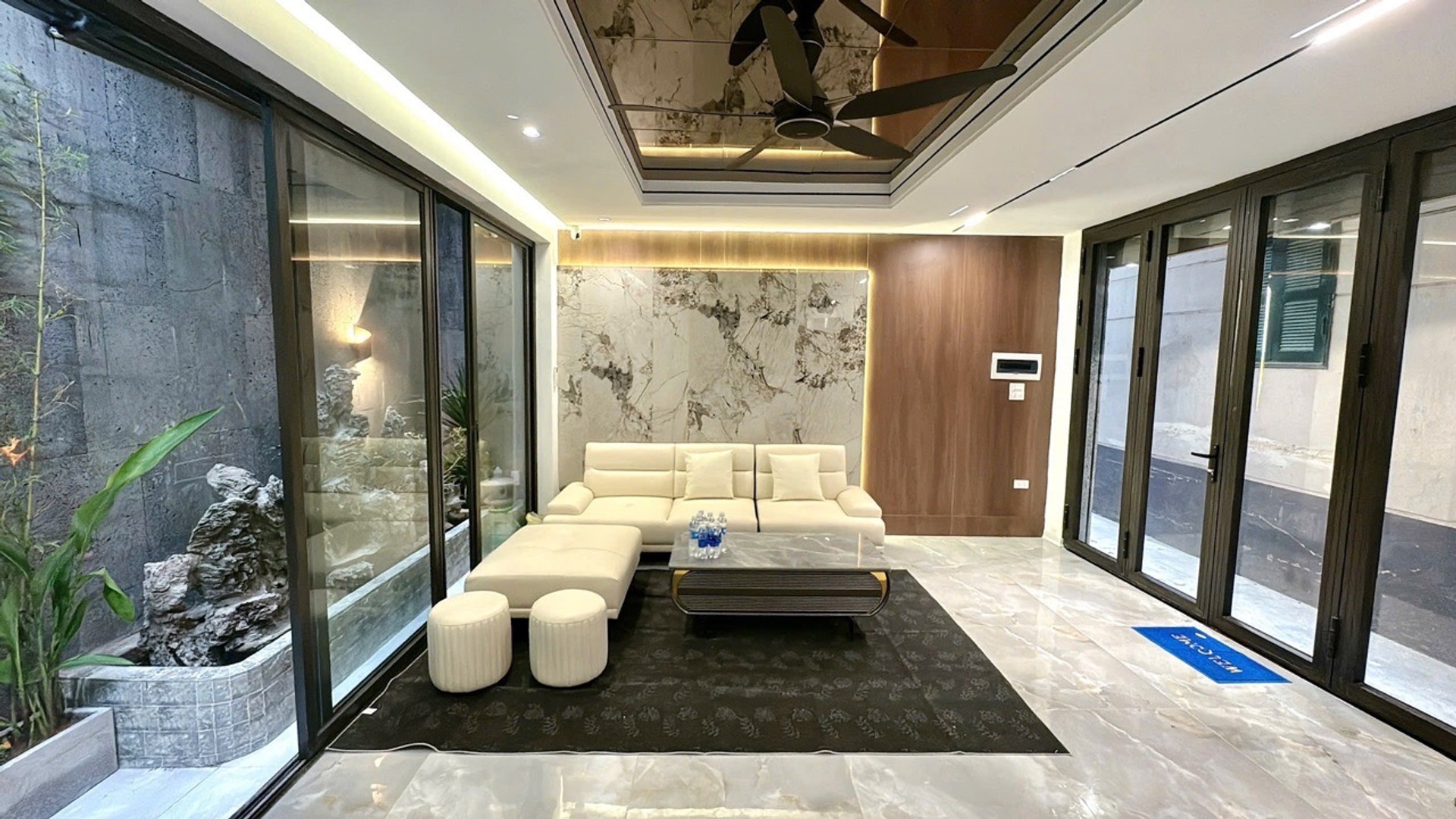 Bán nhà Hoàng Văn Thái - diện tích 50m2 6 tầng - Thang máy - giá 14,5 tỷ