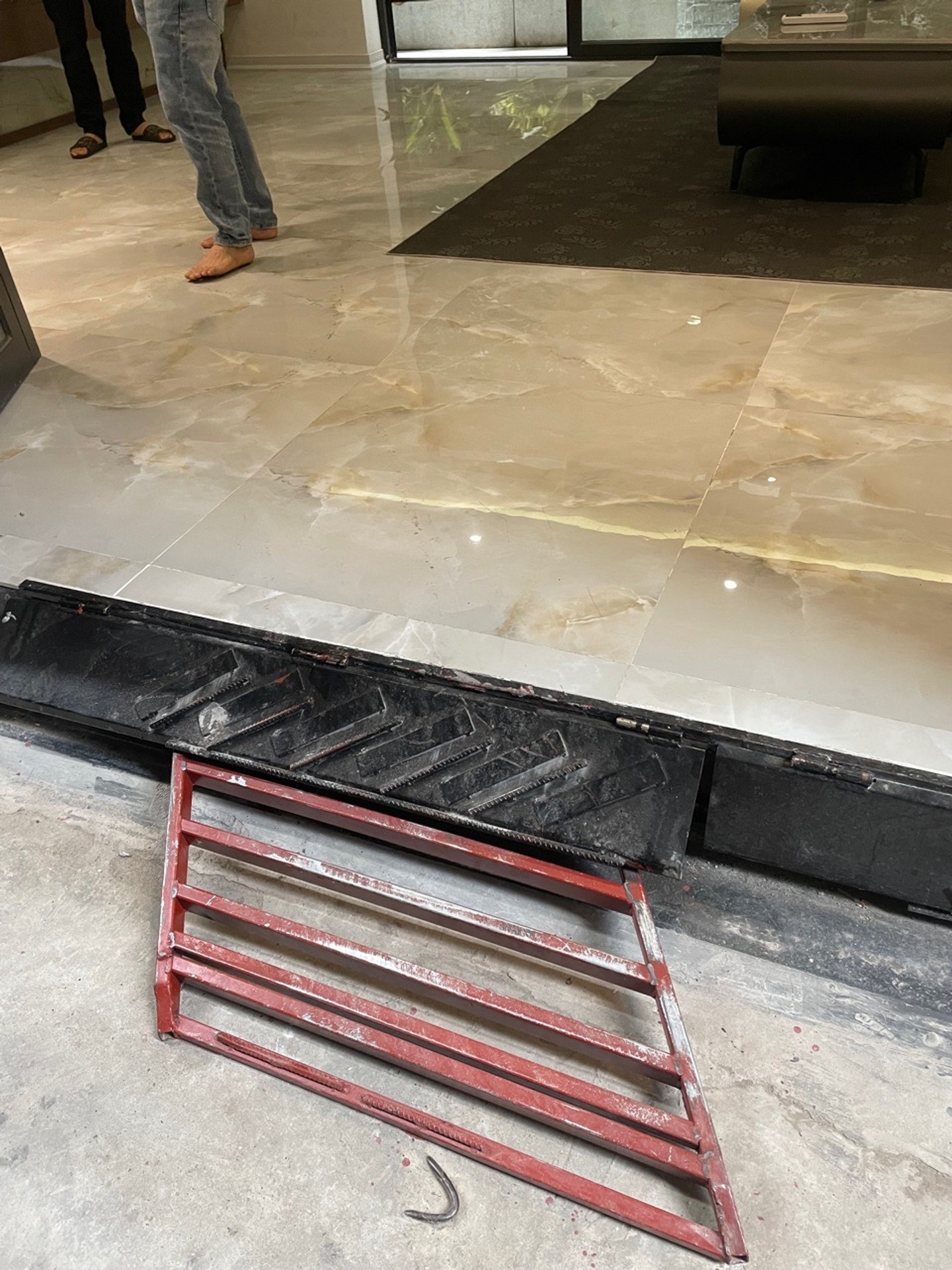 Bán nhà Hoàng Văn Thái - diện tích 50m2 6 tầng - Thang máy - giá 14,5 tỷ