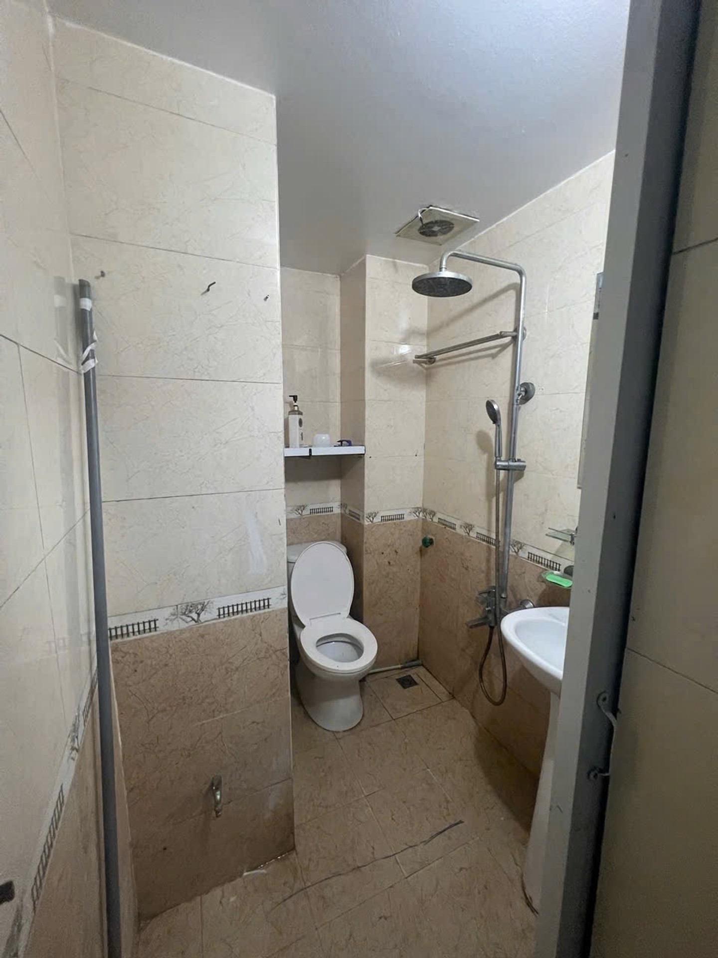 Bán nhà A11 - diện tích 12m2 5 tầng - ô tô đỗ cửa - giá 3,2 tỷ