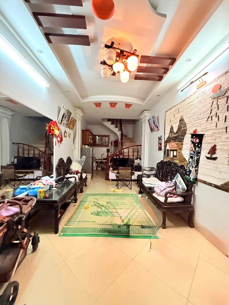 Bán nhà Dương Văn Bé - diện tích 34m2 5 tầng - Lô góc - giá 8,4 tỷ