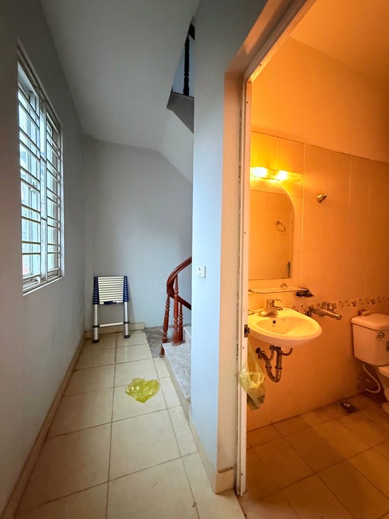 Bán nhà Dương Văn Bé - diện tích 34m2 5 tầng - Lô góc - giá 8,4 tỷ