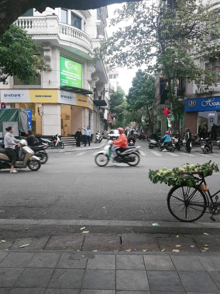 Bán nhà Trần Xuân Soạn - diện tích 130m2 3 tầng - Mặt phố cổ kinh doanh sầm uất - giá 75 tỷ