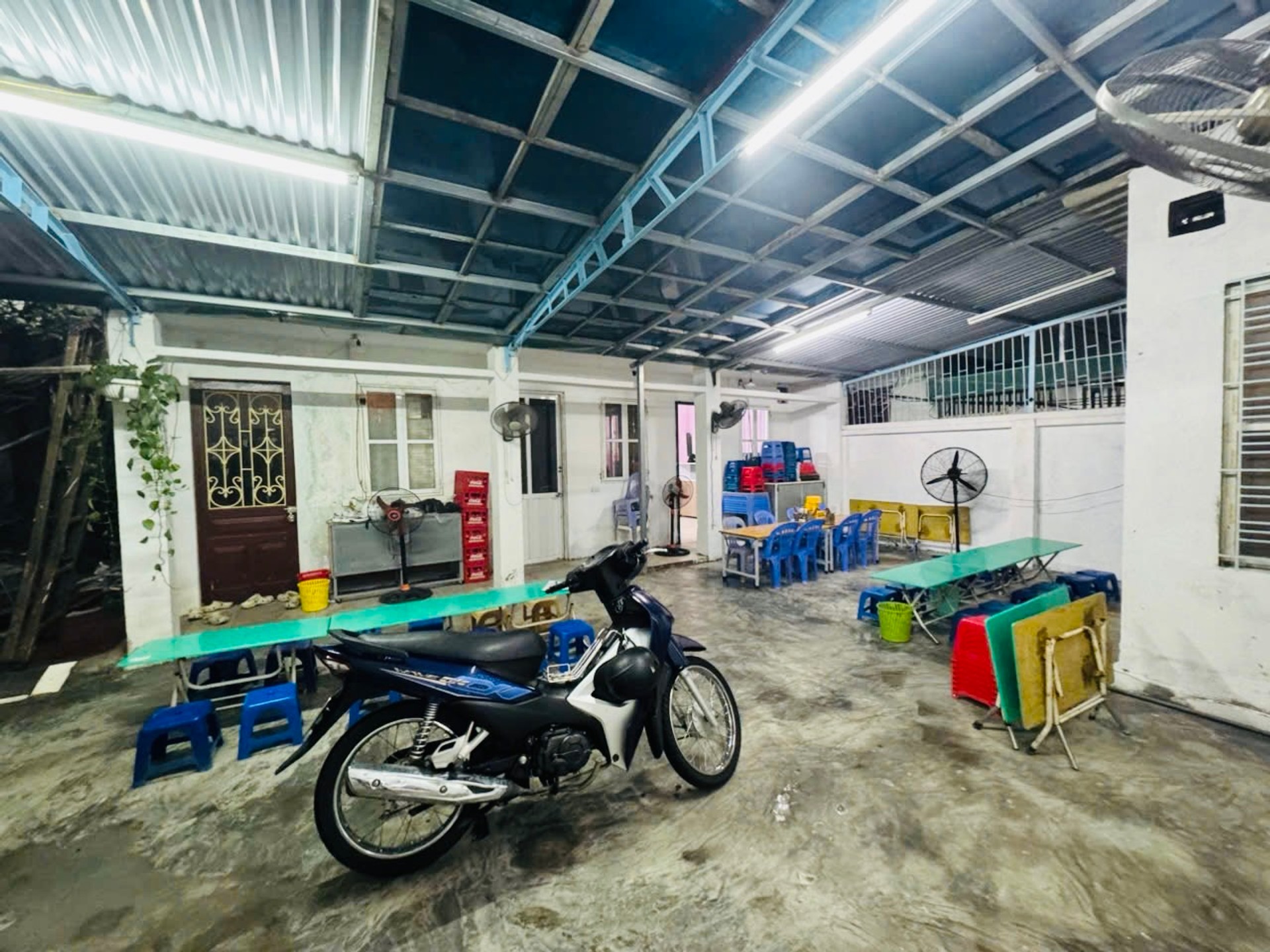 Bán nhà Ngõ Núi Trúc - diện tích 348m2 0 tầng - Đang cập nhật - giá 93 tỷ