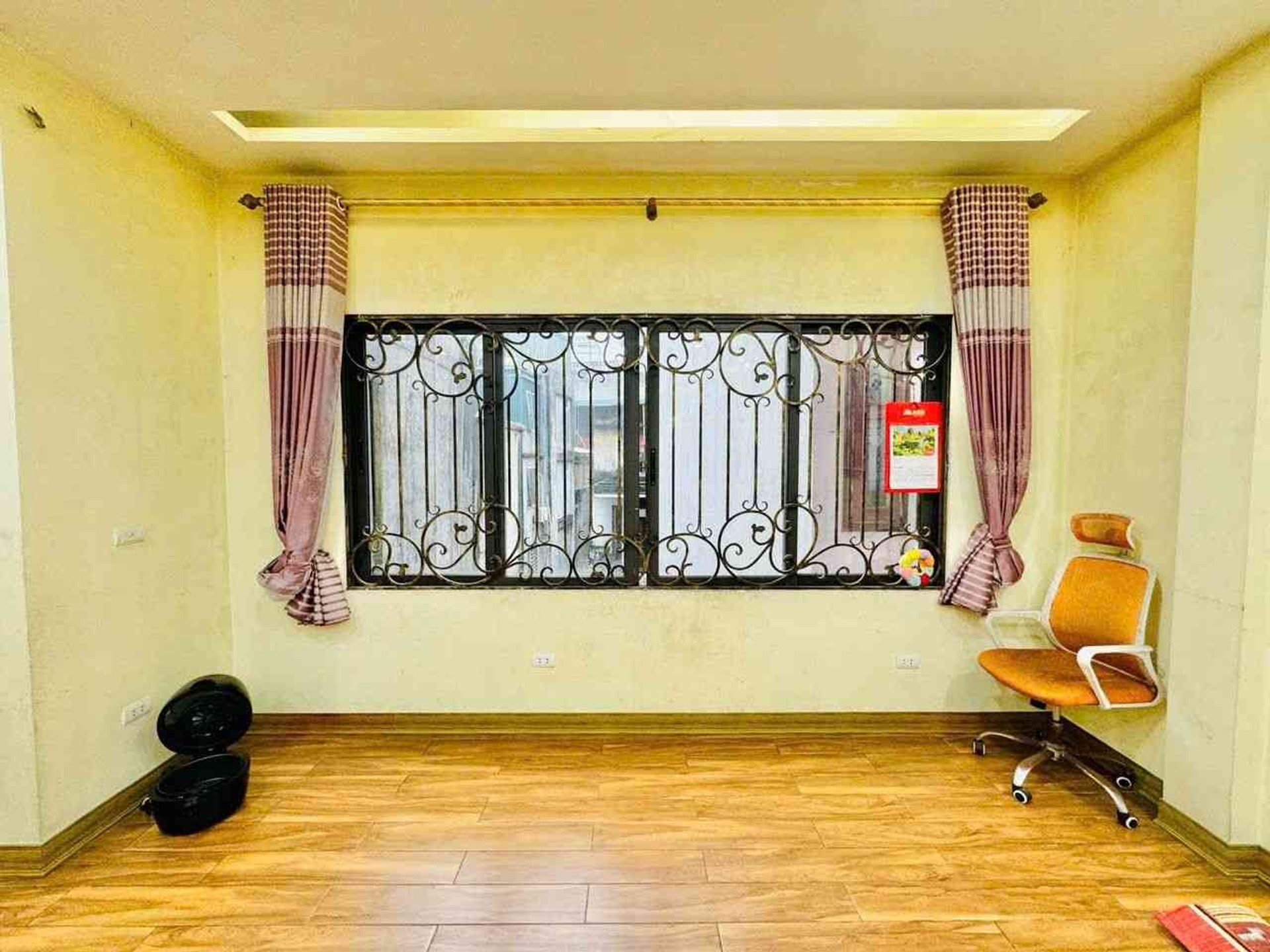 Bán nhà Minh Khai - diện tích 90m2 5 tầng - nhà khung cột chắc chắn - giá 24 tỷ