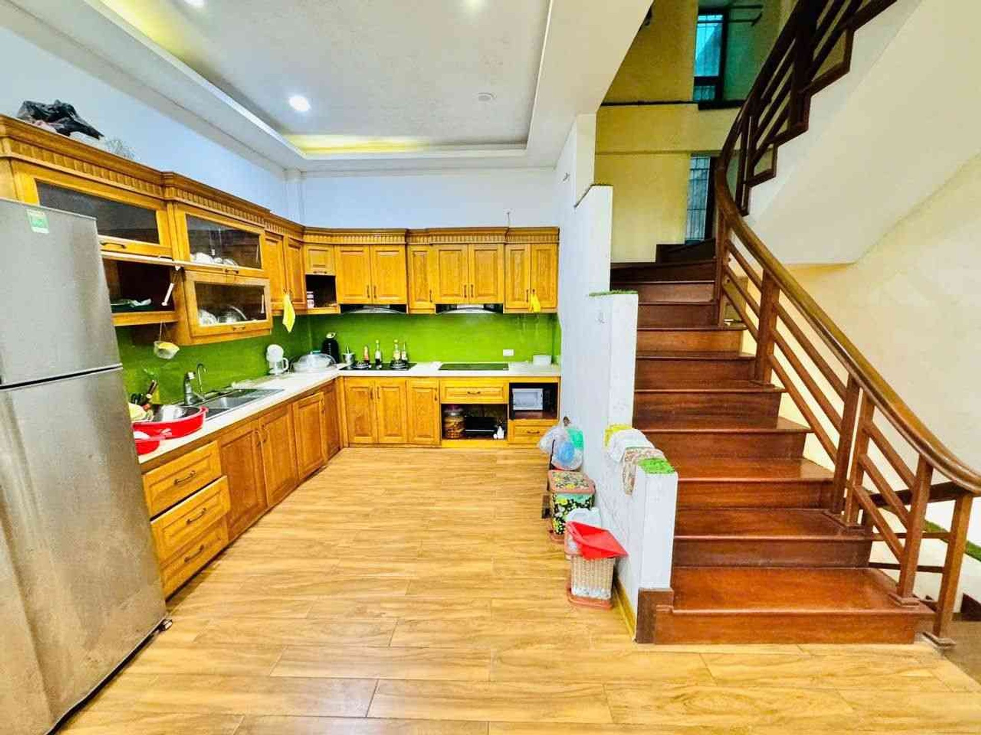 Bán nhà Minh Khai - diện tích 90m2 5 tầng - nhà khung cột chắc chắn - giá 24 tỷ