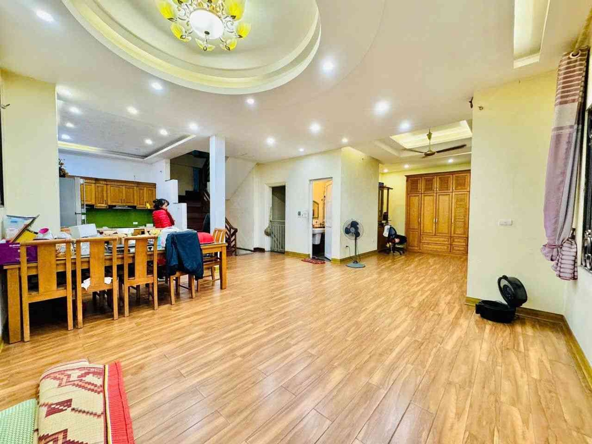 Bán nhà Minh Khai - diện tích 90m2 5 tầng - nhà khung cột chắc chắn - giá 24 tỷ