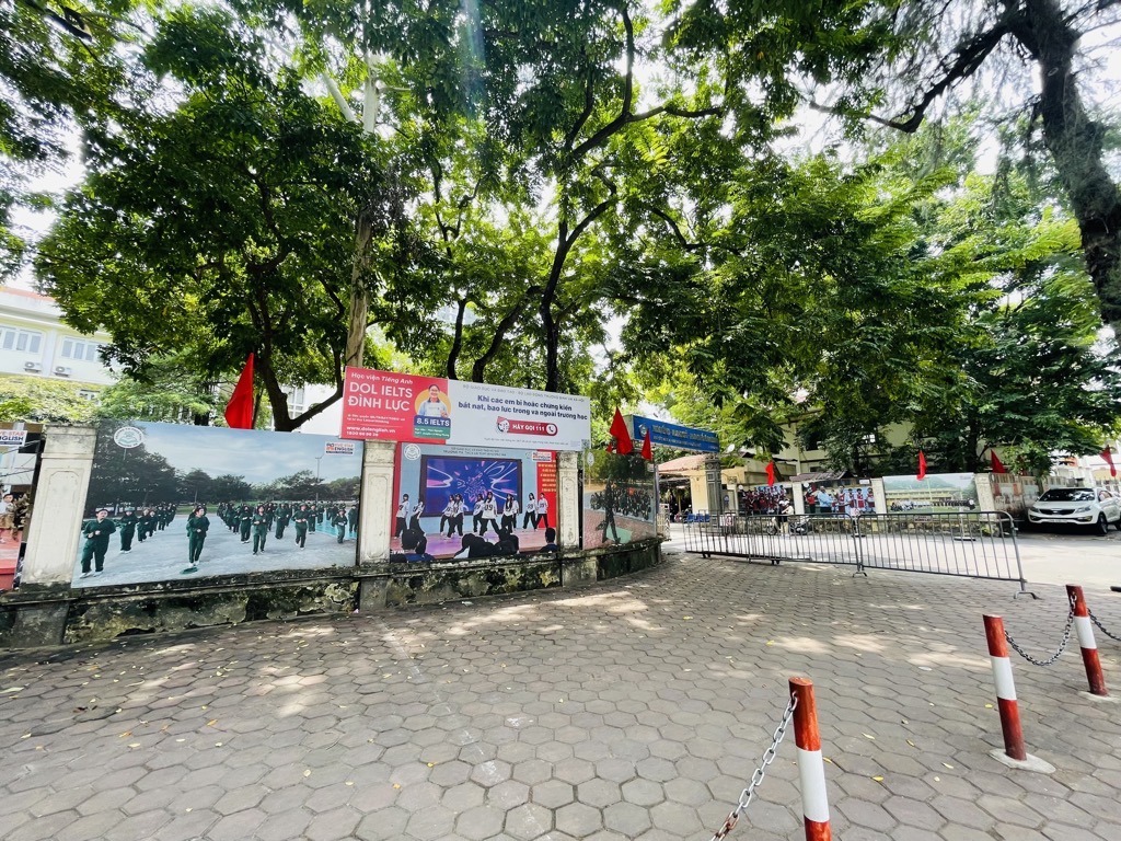 Bán nhà Khương Hạ - diện tích 400m2 1 tầng - Lô góc giữa ngã tư - giá 55 tỷ