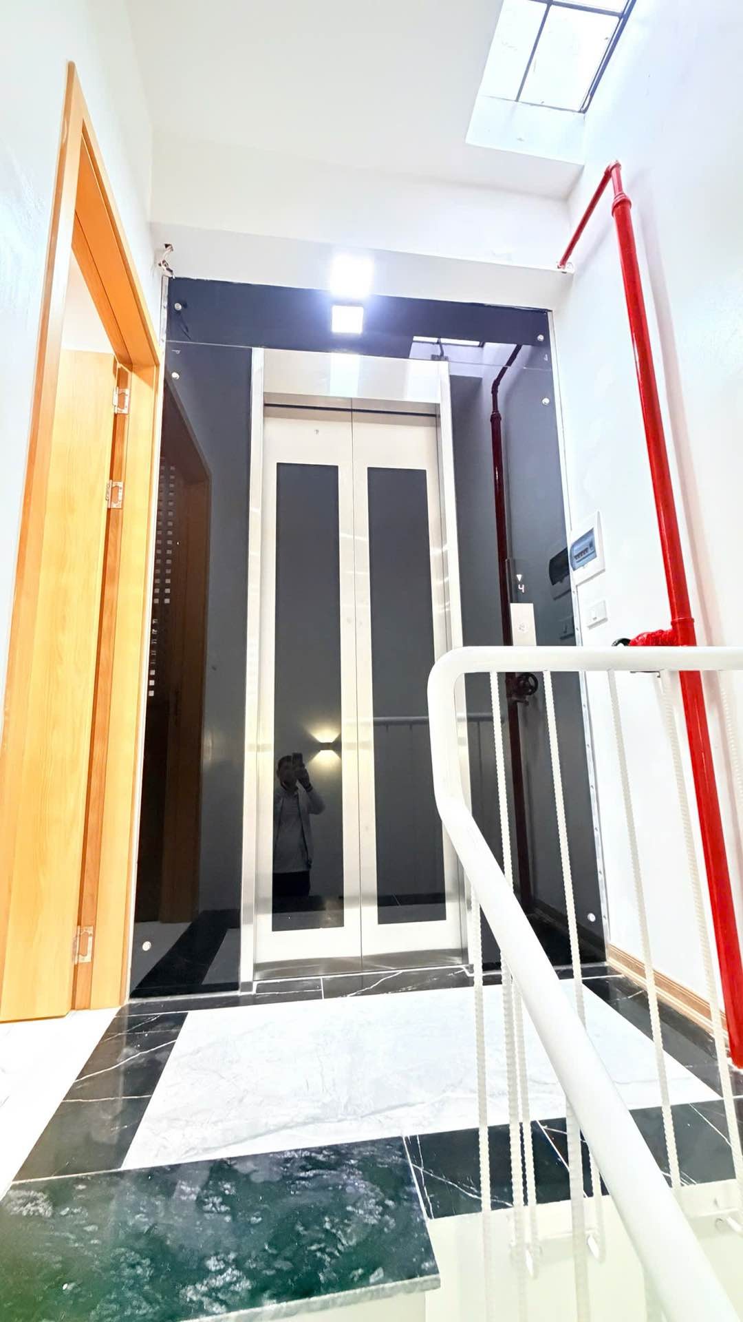 Bán nhà Bạch Mai - diện tích 50m2 5 tầng - Lô góc 3 mặt thoáng - giá 15,3 tỷ