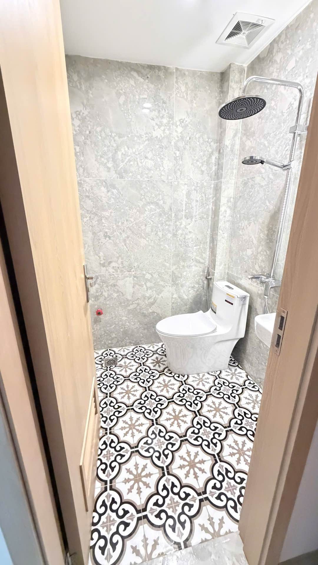 Bán nhà Bạch Mai - diện tích 50m2 5 tầng - Lô góc 3 mặt thoáng - giá 15,3 tỷ