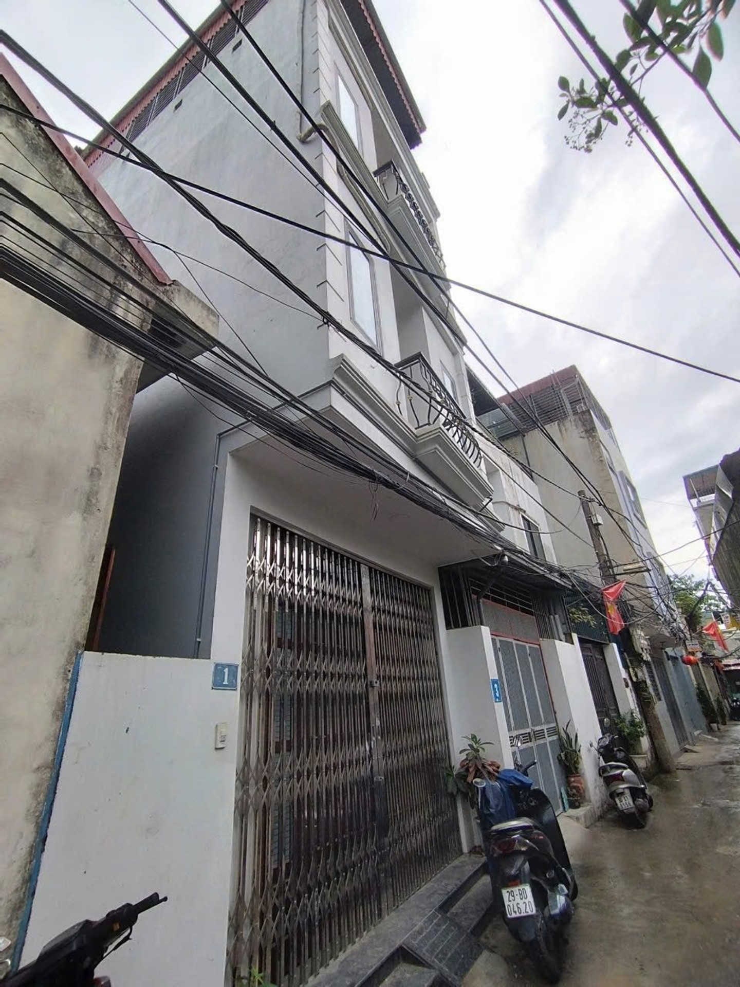 Bán nhà Định Công Hạ - diện tích 48m2 4 tầng - ô tô đỗ cửa - giá 6 tỷ