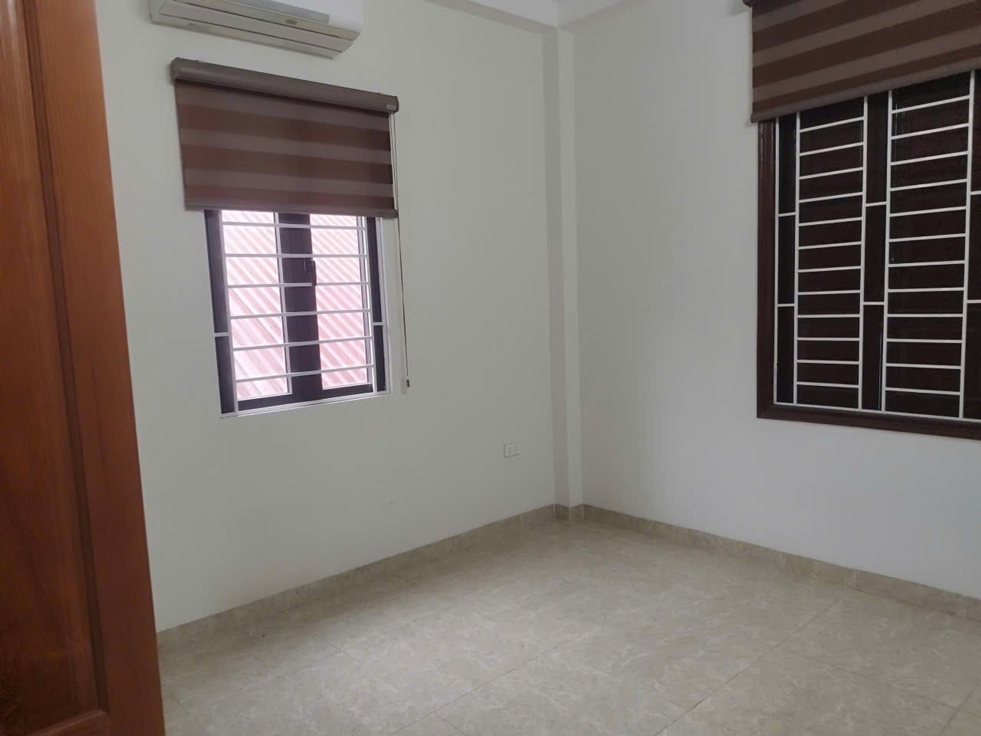 Bán nhà Định Công Hạ - diện tích 48m2 4 tầng - ô tô đỗ cửa - giá 6 tỷ