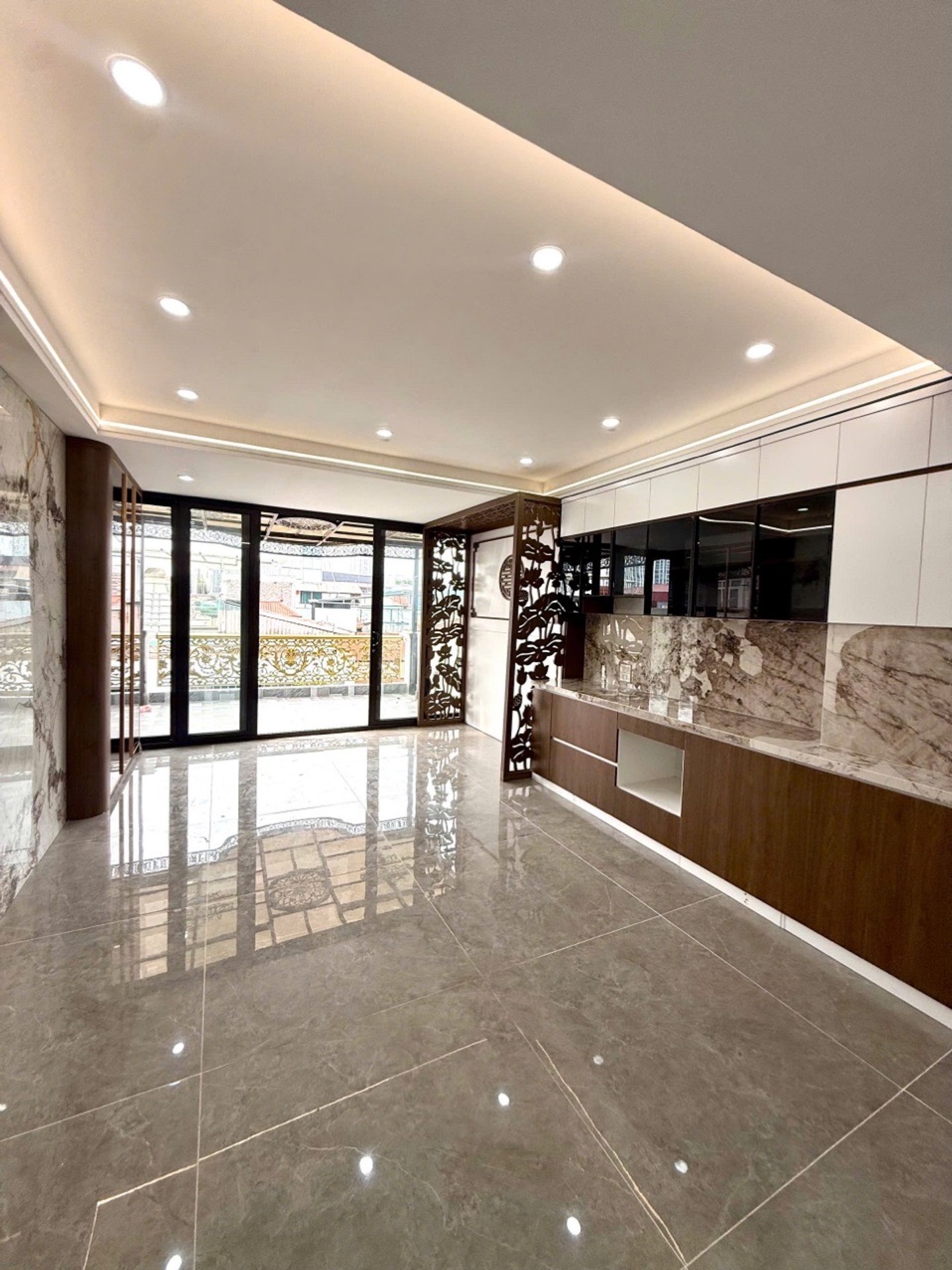 Bán nhà Tương Mai - diện tích 43m2 6 tầng - Ô tô vào nhà - giá 19,5 tỷ