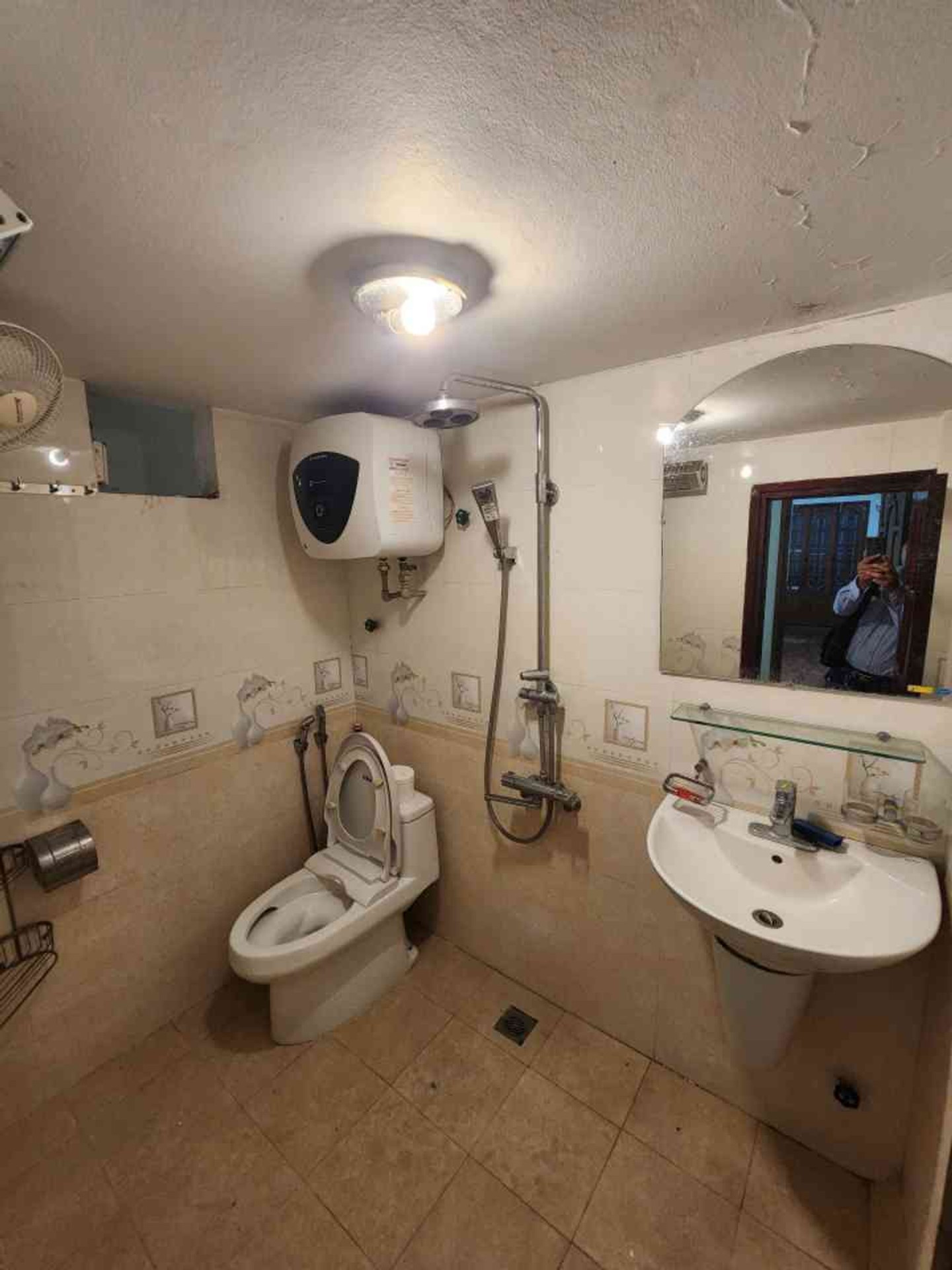 Bán nhà Trịnh Đình Cửu - diện tích 35m2 6 tầng - Phân lô quân đội, ngõ thông VF3 đỗ cửa - giá 8,5 tỷ