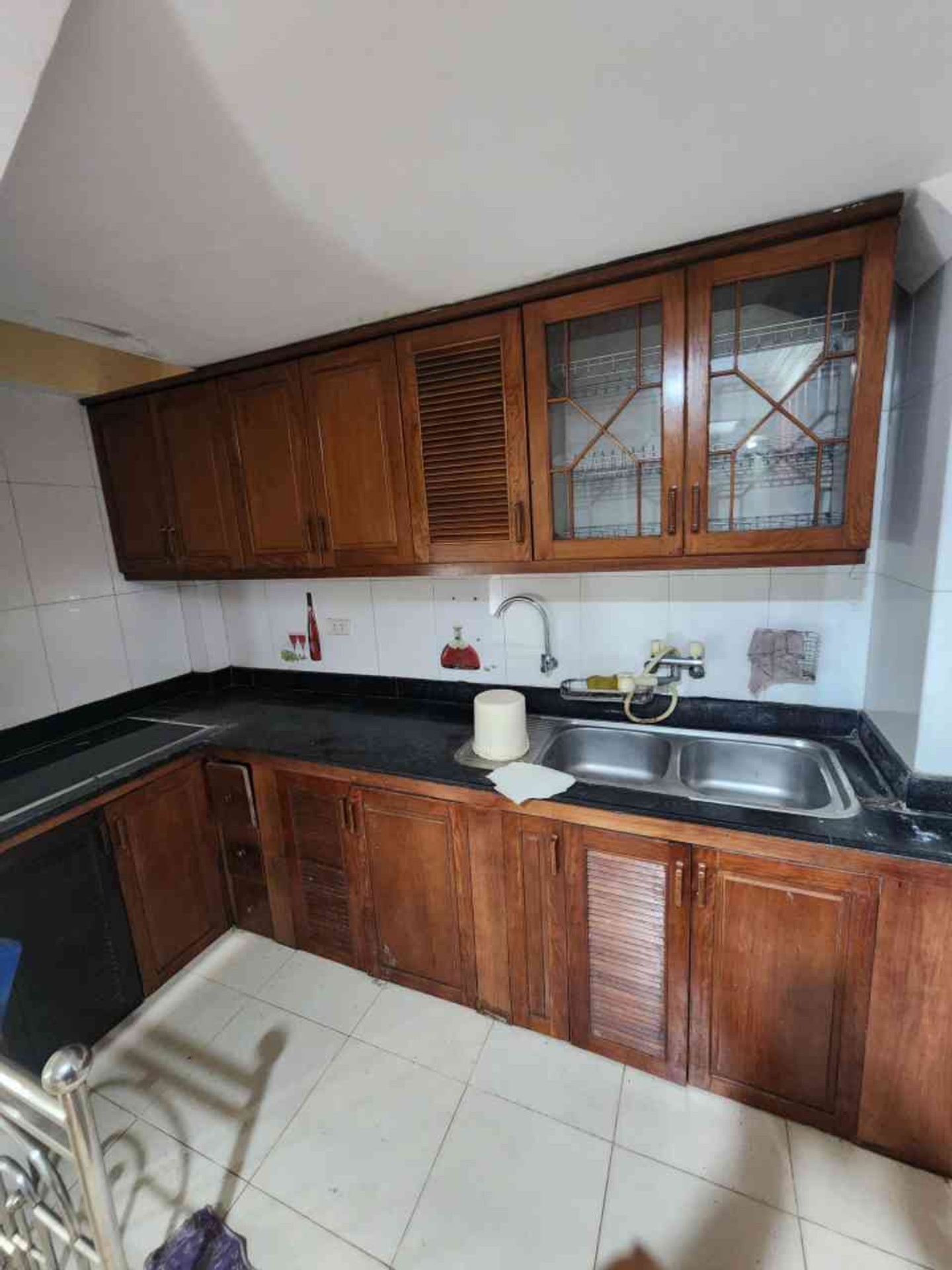 Bán nhà Trịnh Đình Cửu - diện tích 35m2 6 tầng - Phân lô quân đội, ngõ thông VF3 đỗ cửa - giá 8,5 tỷ