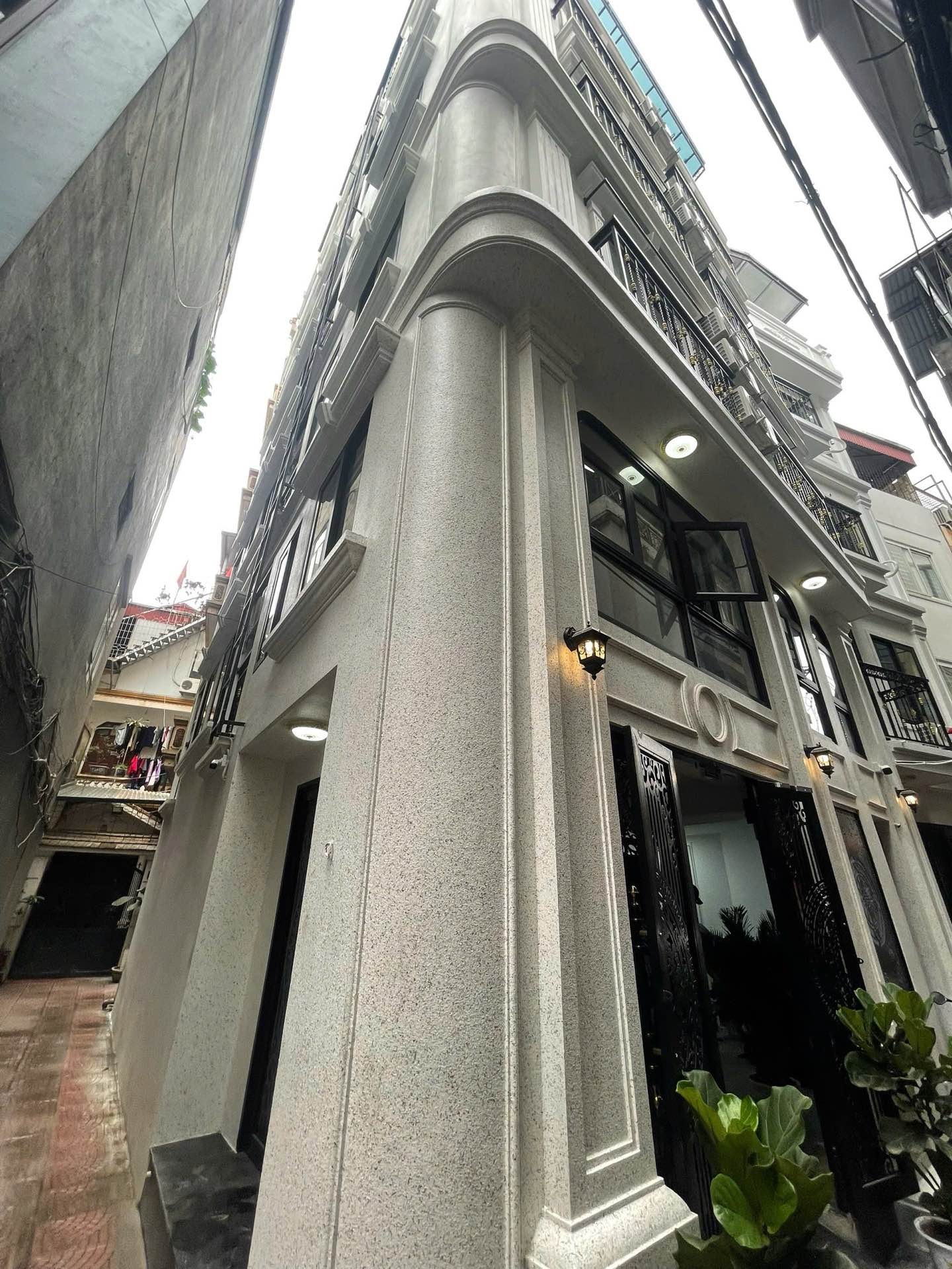 Bán nhà Định Công Thượng - diện tích 75m2 7 tầng - Lô góc cực thoáng - giá 22,29 tỷ