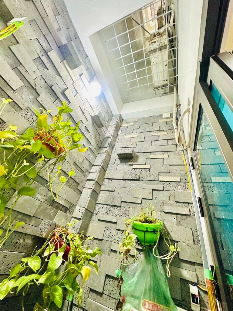 Bán nhà Giáp Bát - diện tích 69m2 6 tầng - thang máy, ô tô đỗ cửa - giá 18,5 tỷ