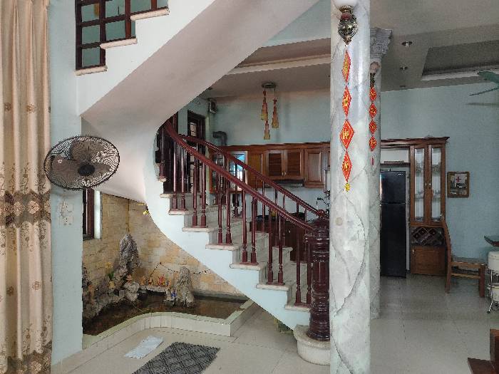 Bán nhà Thúy Lĩnh - diện tích 100m2 3 tầng - ô tô tránh - giá 7,9 tỷ