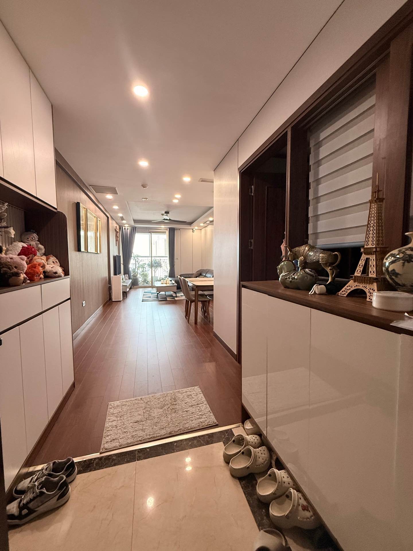 Bán nhà Tân Mai - diện tích 93m2 1 tầng - Căn hộ đẹp, giá 10,3 tỷ