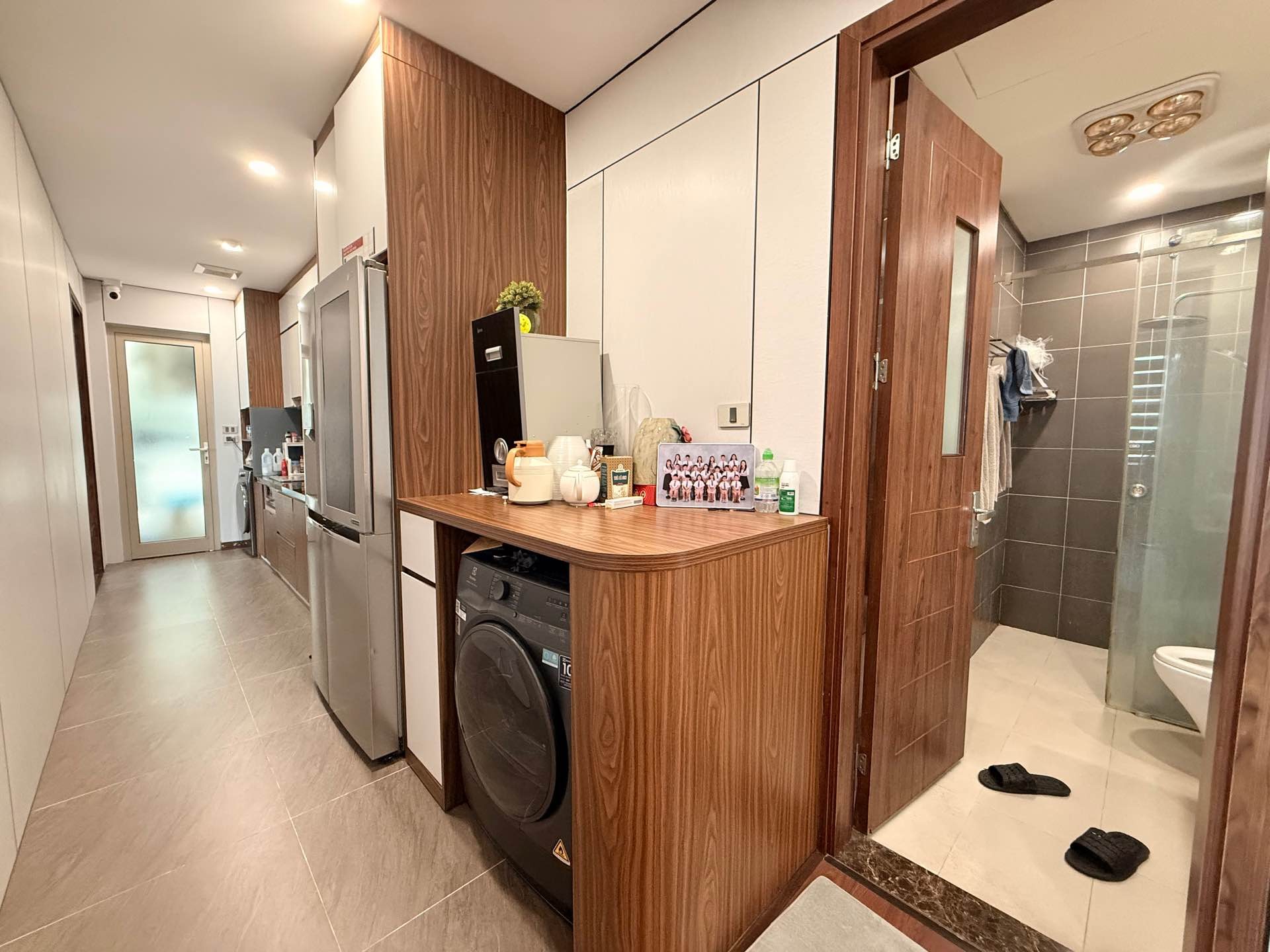 Bán nhà Tân Mai - diện tích 93m2 1 tầng - Căn hộ đẹp, giá 10,3 tỷ
