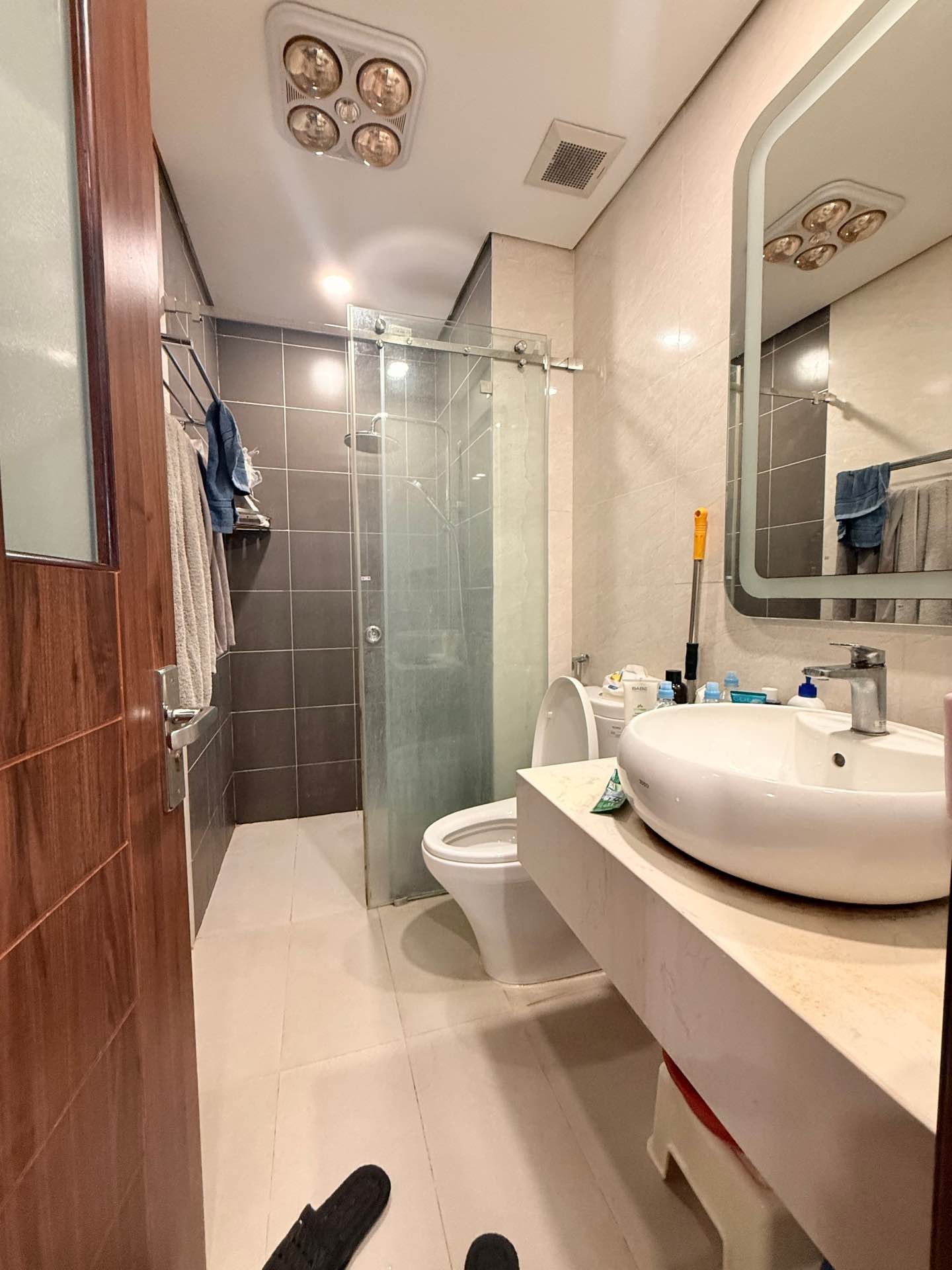 Bán nhà Tân Mai - diện tích 93m2 1 tầng - Căn hộ đẹp, giá 10,3 tỷ