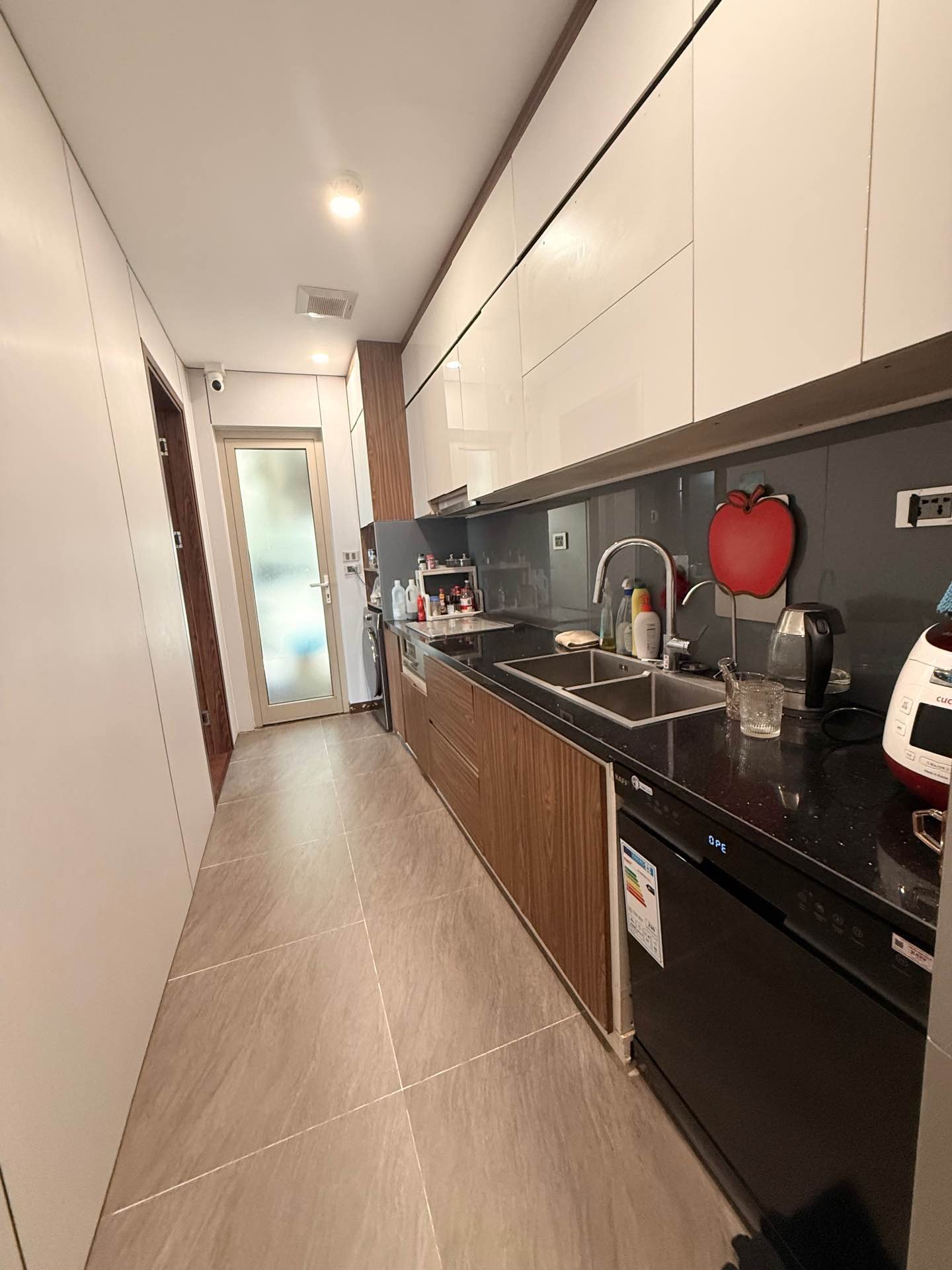 Bán nhà Tân Mai - diện tích 93m2 1 tầng - Căn hộ đẹp, giá 10,3 tỷ
