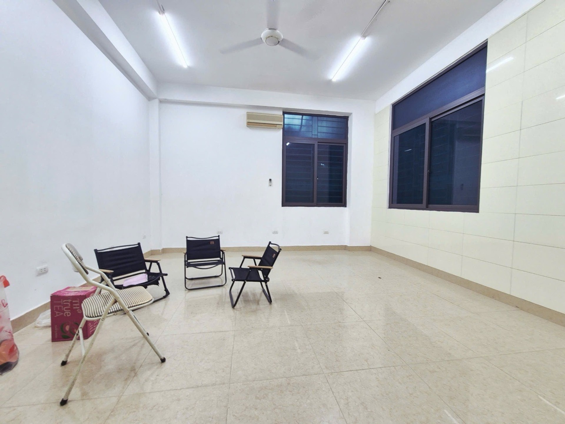 Bán nhà Phương Liệt - diện tích 68m2 6 tầng - Ô TÔ TRÁNH - giá 33,9 tỷ