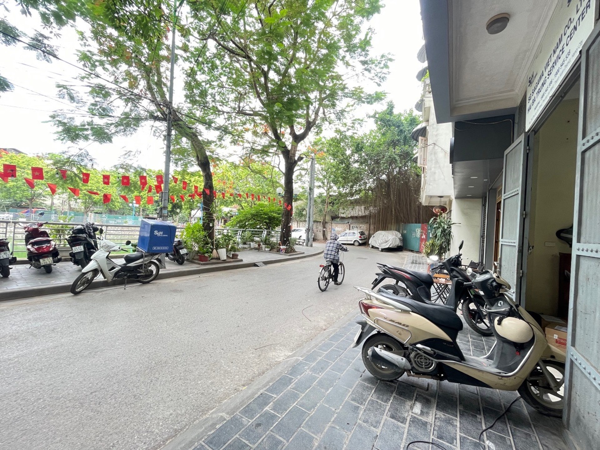 Bán nhà Phương Liệt - diện tích 68m2 6 tầng - Ô TÔ TRÁNH - giá 33,9 tỷ