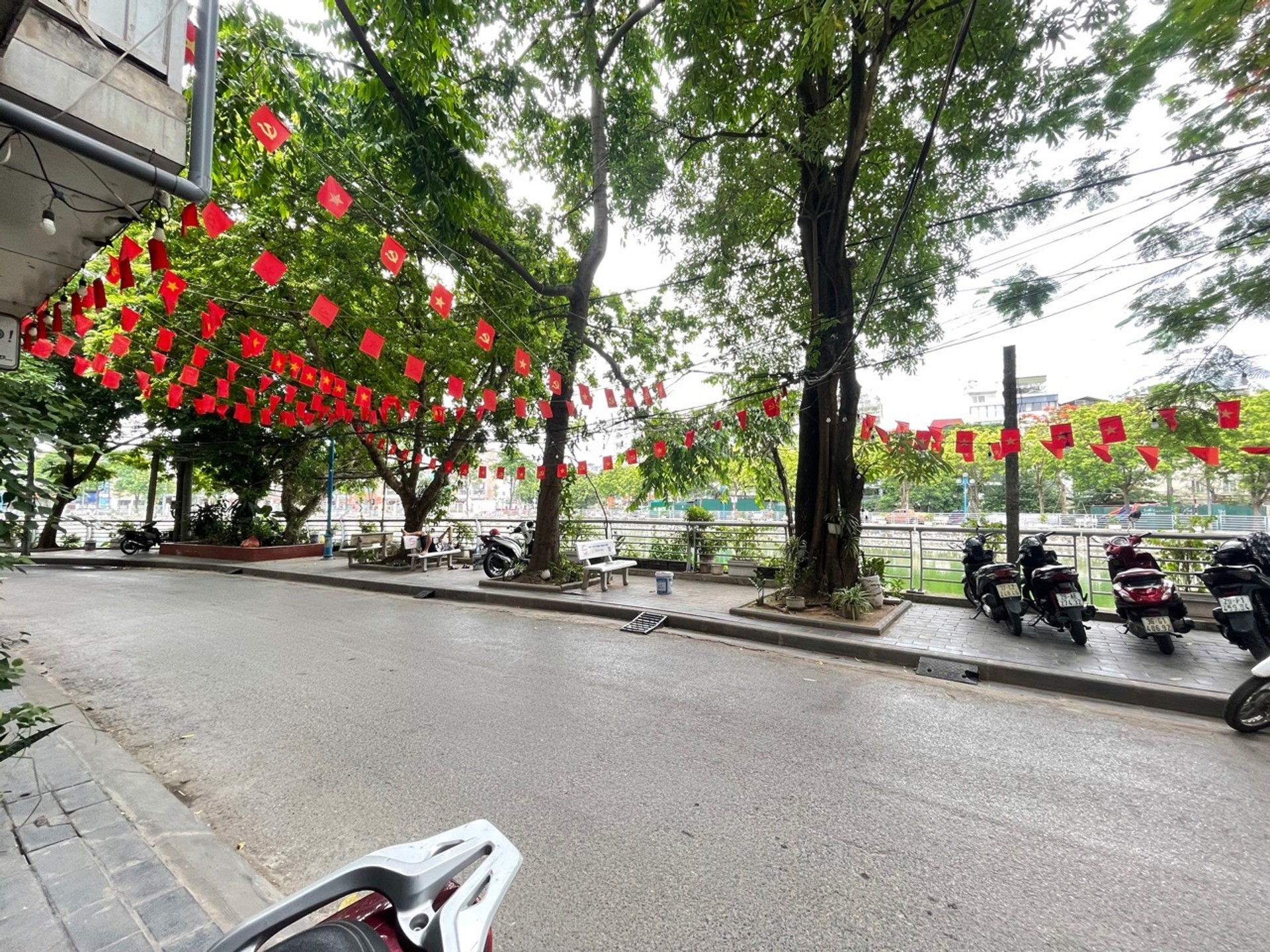 Bán nhà Phương Liệt - diện tích 68m2 6 tầng - Ô TÔ TRÁNH - giá 33,9 tỷ