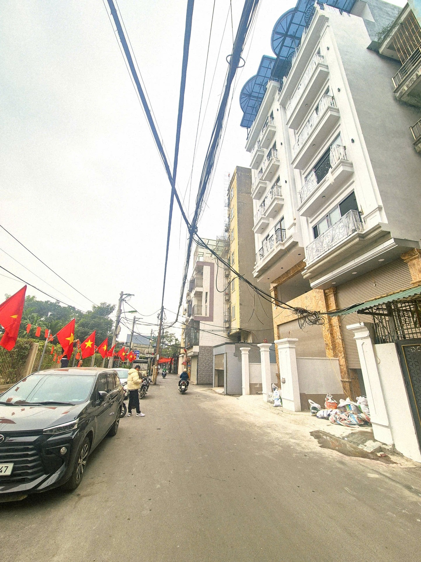 Bán nhà Khương Hạ - diện tích 62m2 8 tầng - Ô tô tránh - giá 29 tỷ