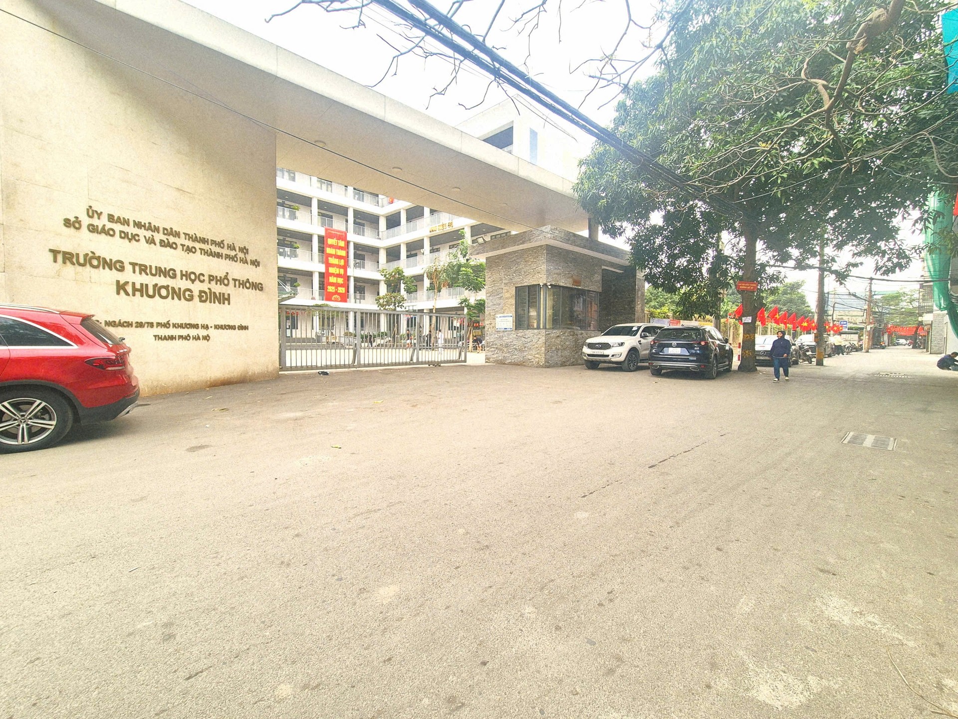 Bán nhà Khương Hạ - diện tích 62m2 8 tầng - Ô tô tránh - giá 29 tỷ