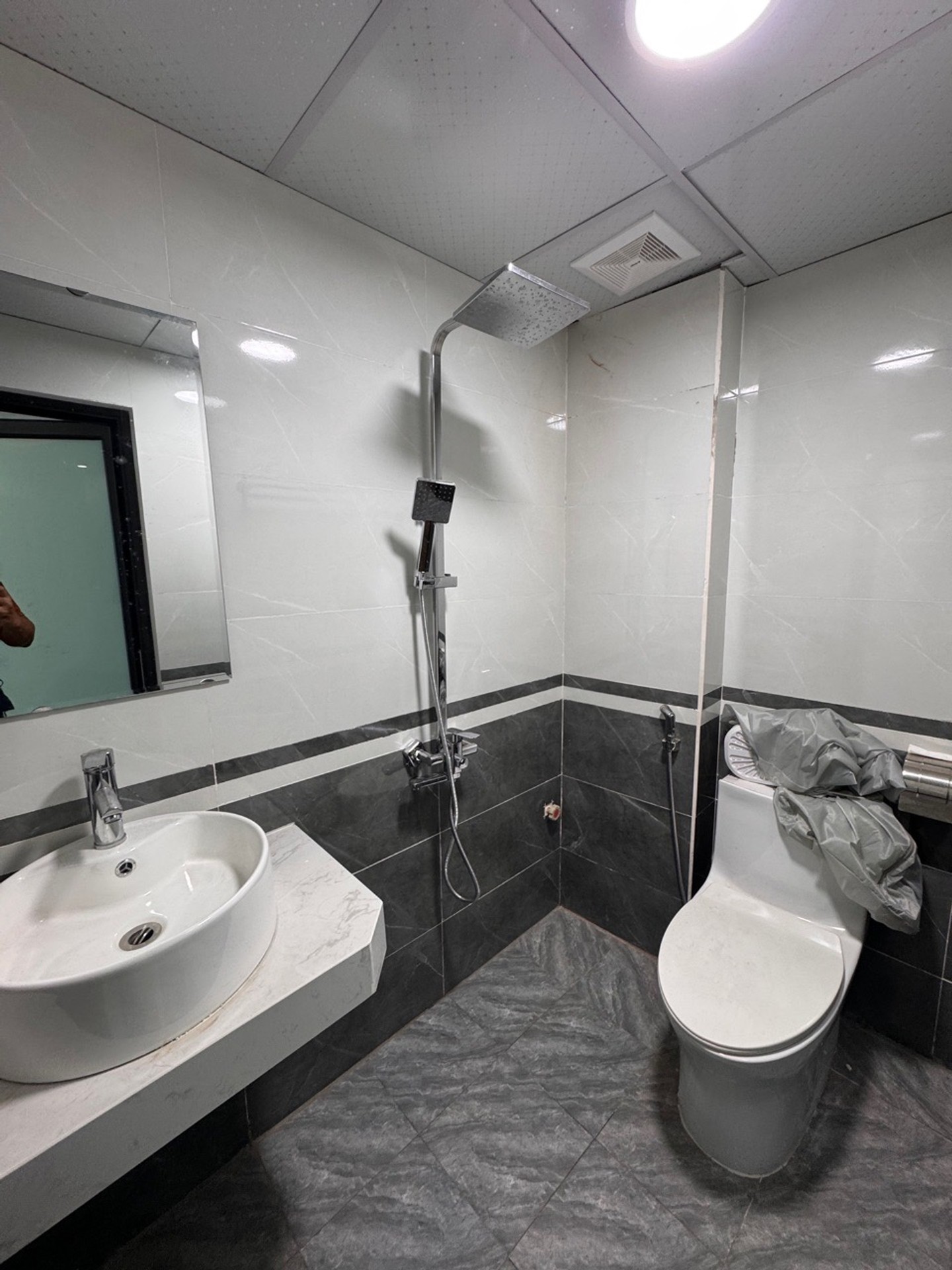 Bán nhà Đại La - diện tích 30m2 5 tầng - Nhà mới xây - giá 7,7 tỷ